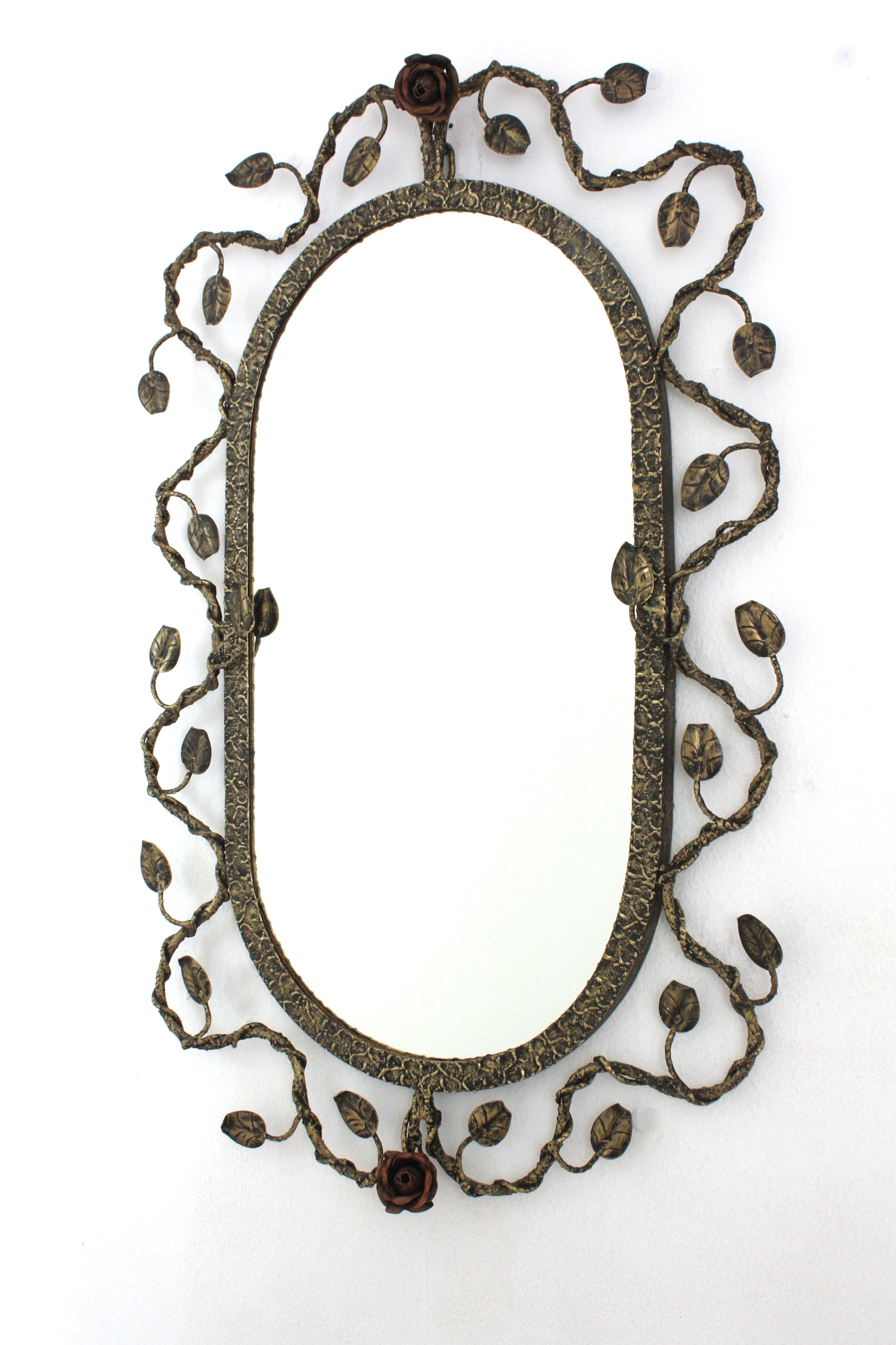 Oval Mirror in Gilt Iron with Foliage Floral Motifs, 1950s For Sale 1