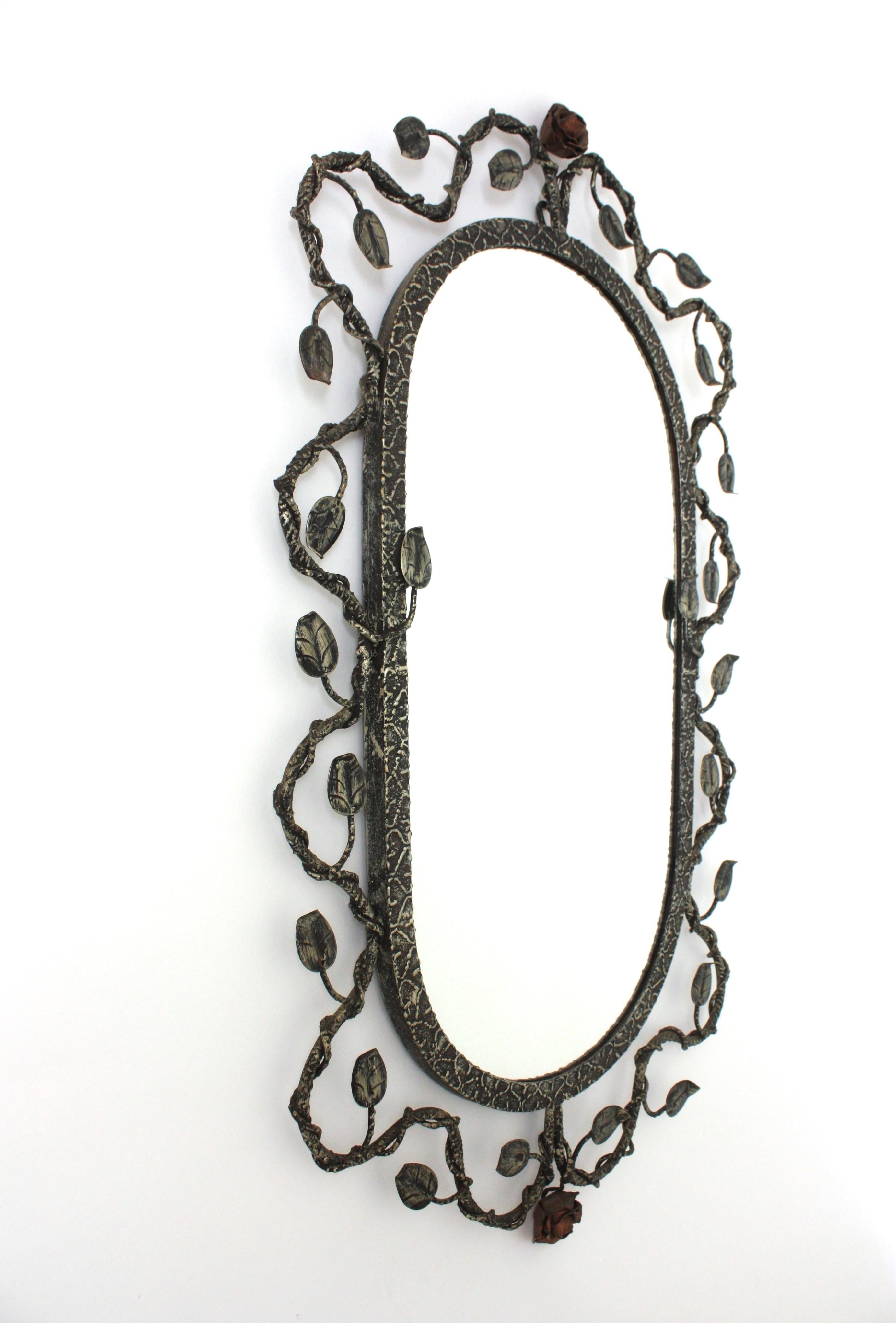 Oval Mirror in Silver Patinated Iron with Foliage Floral Motifs, 1950s In Good Condition For Sale In Barcelona, ES