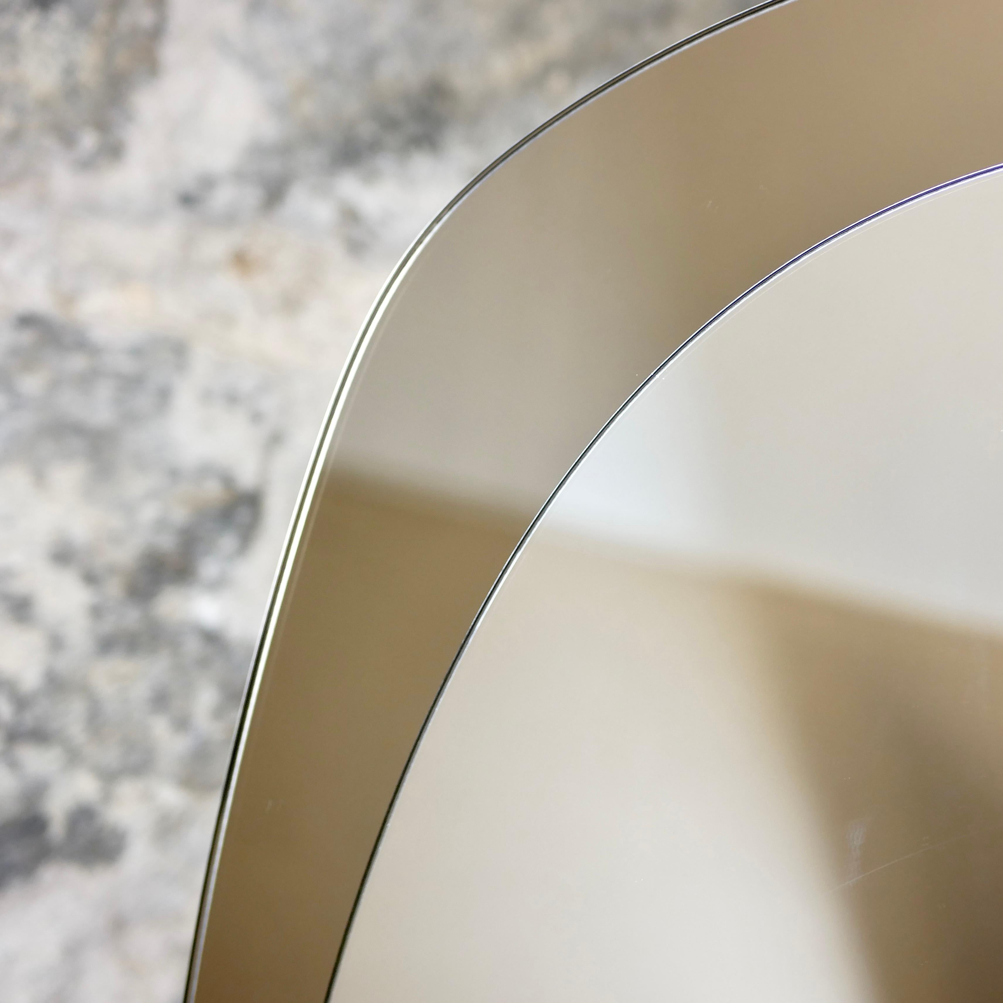 Oval mirror in the style of Fontana Arte, Italy, 1980s In Good Condition In Lyon, FR