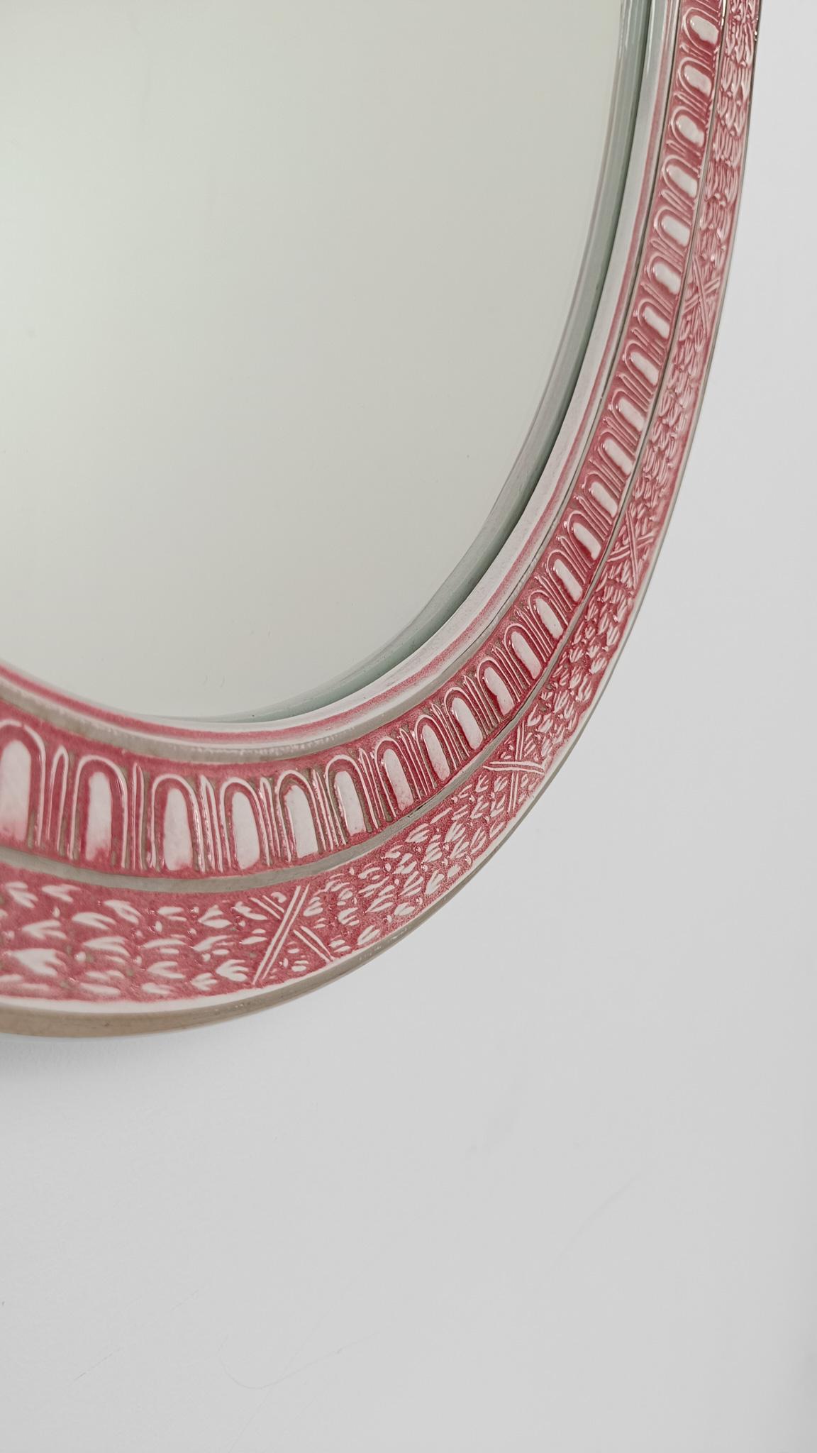Specchio ovale con decorazione Regency nello stile di P. Fornasetti, Italia anni '50 in vendita 5