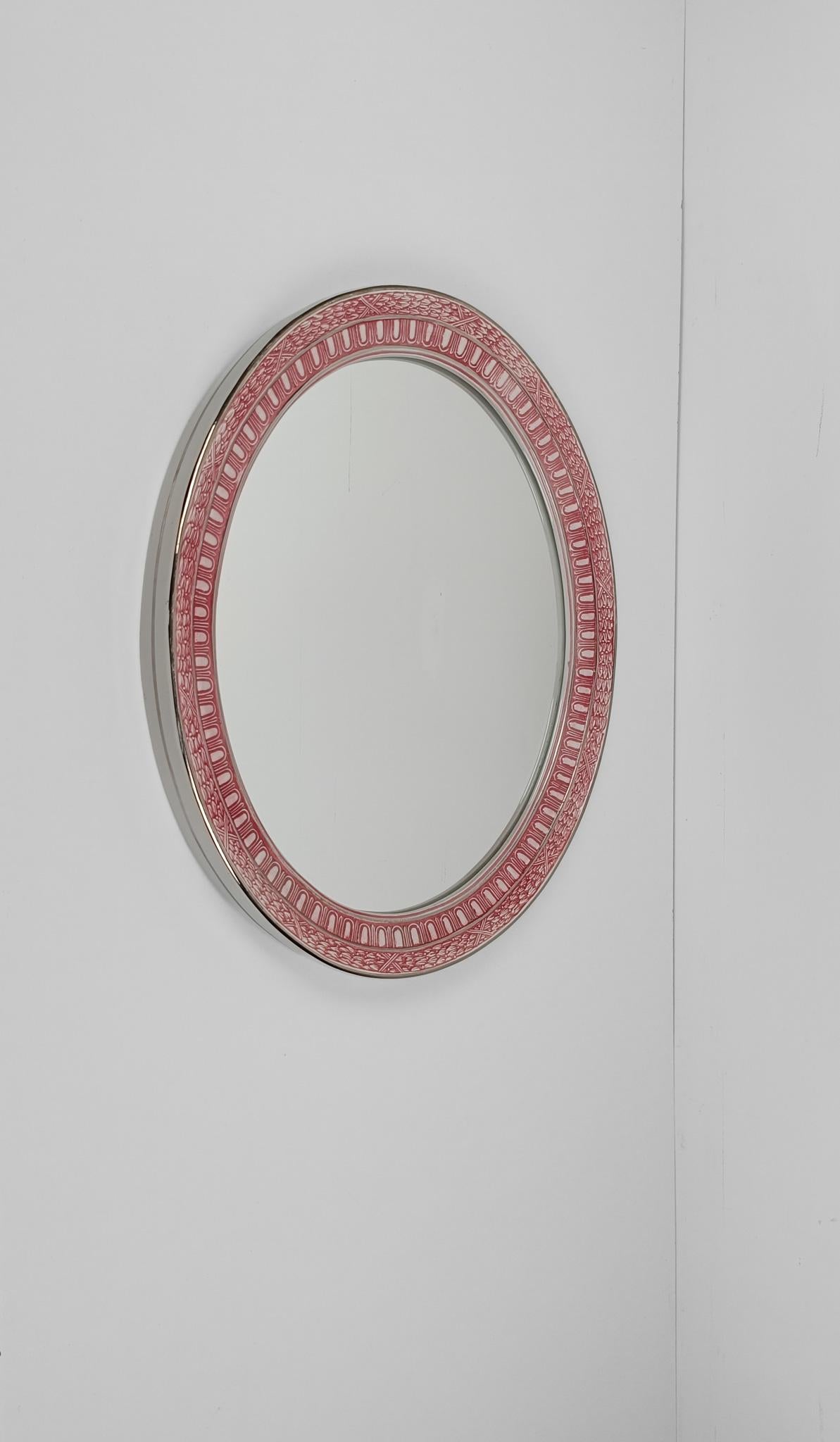 Specchio ovale con decorazione Regency nello stile di P. Fornasetti, Italia anni '50 in vendita 7