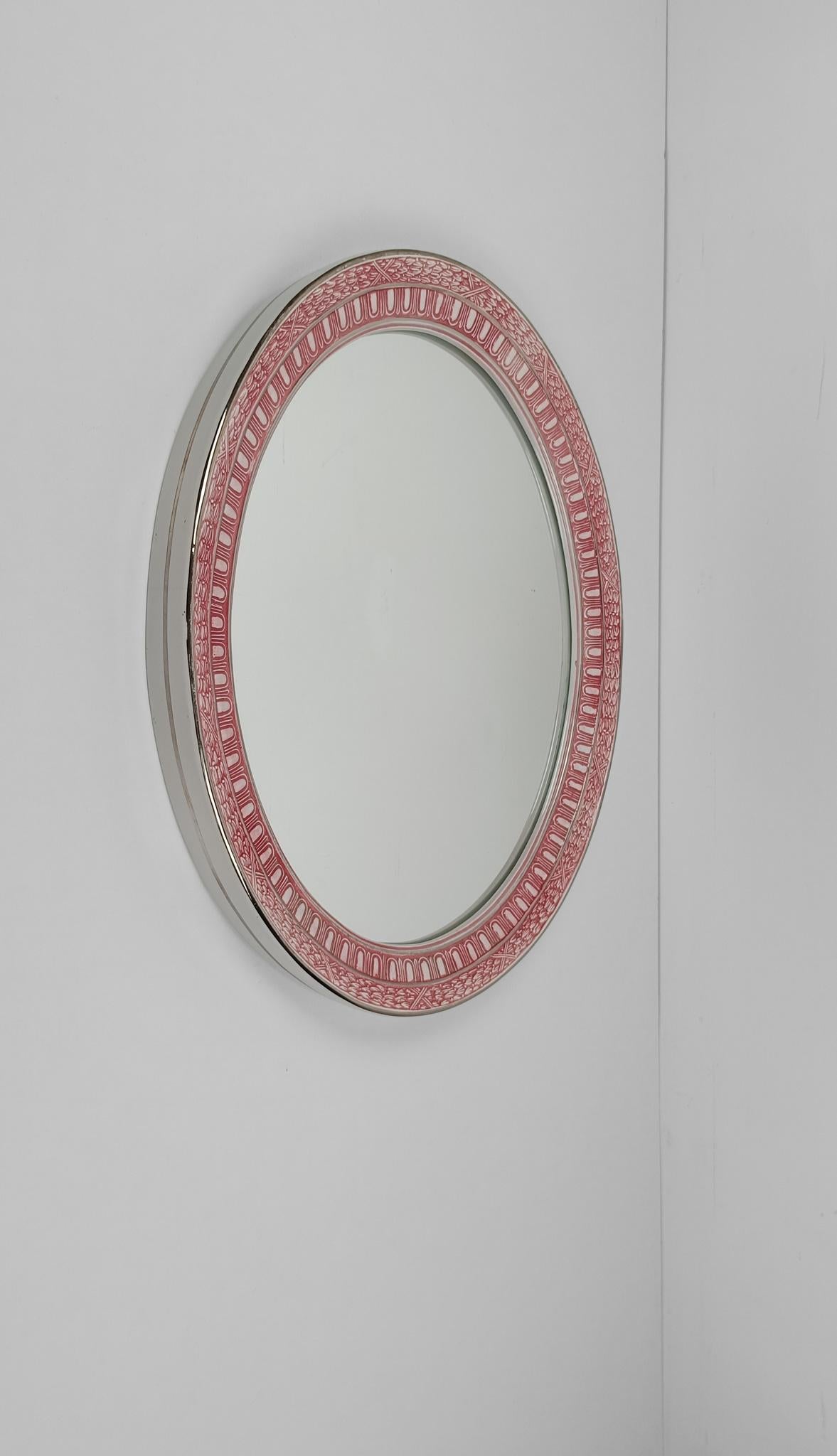Specchio ovale con decorazione Regency nello stile di P. Fornasetti, Italia anni '50 in vendita 8