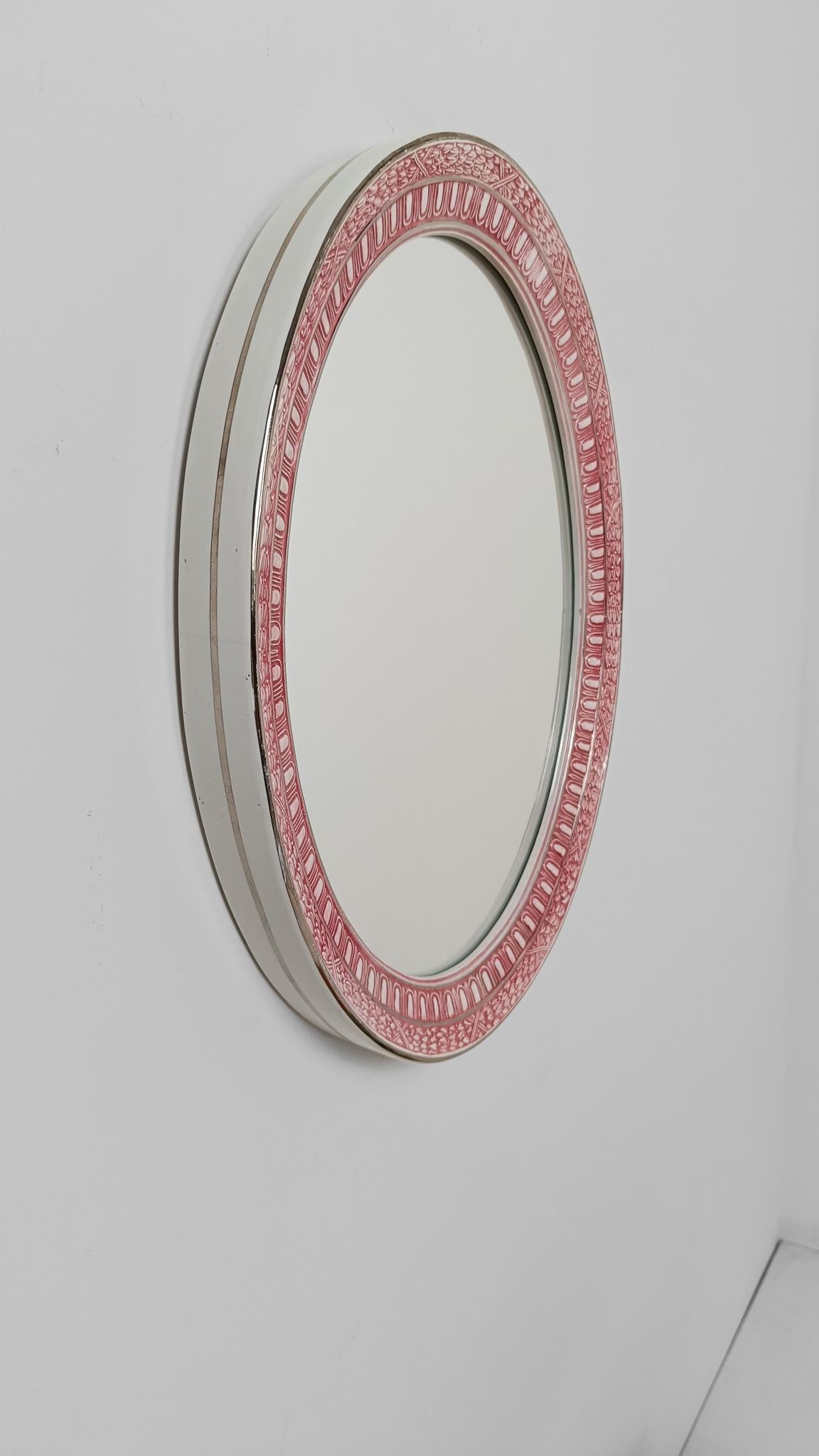 Specchio ovale con decorazione Regency nello stile di P. Fornasetti, Italia anni '50 in vendita 9