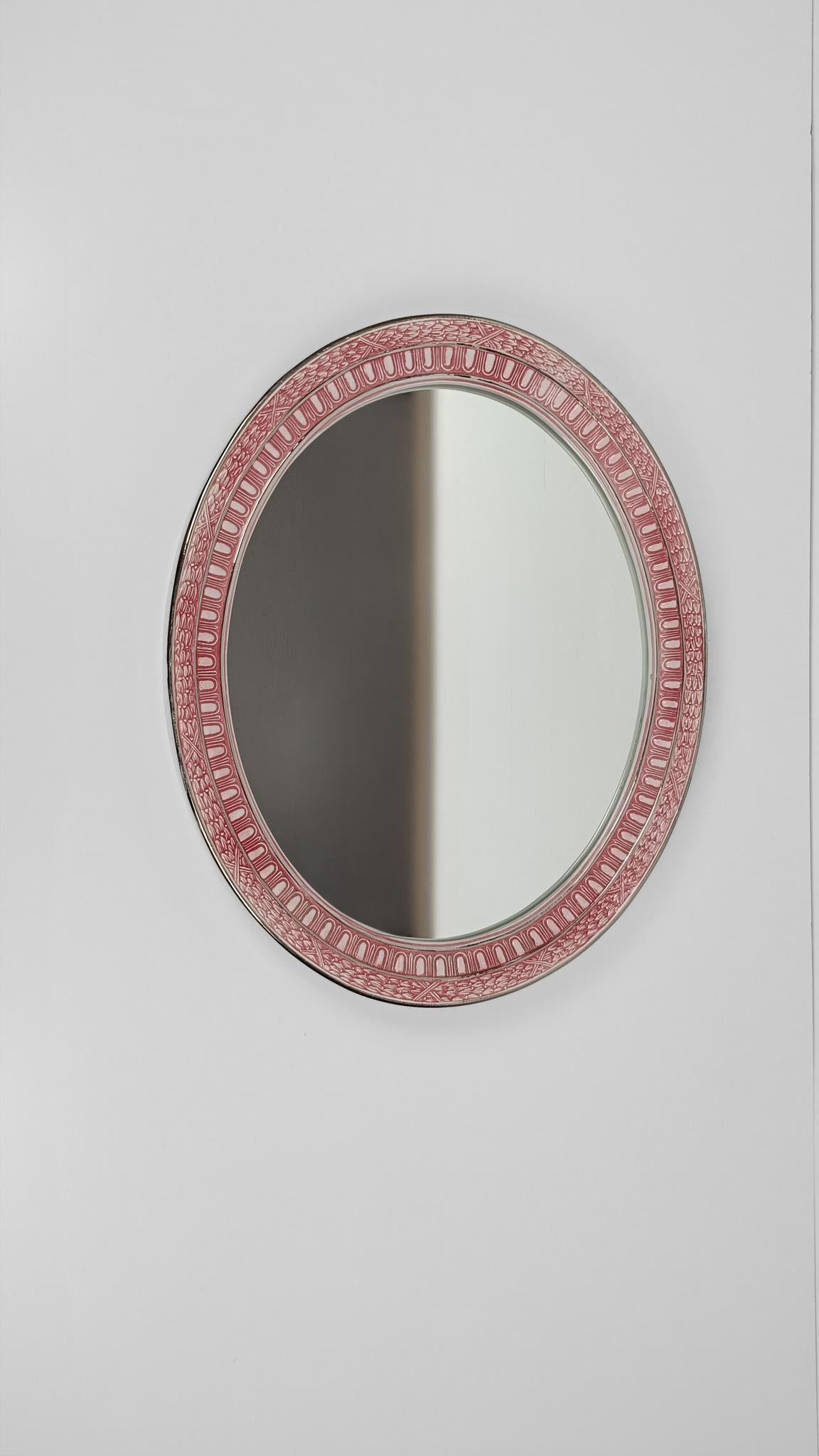 Specchio ovale con decorazione Regency nello stile di P. Fornasetti, Italia anni '50 in vendita 13