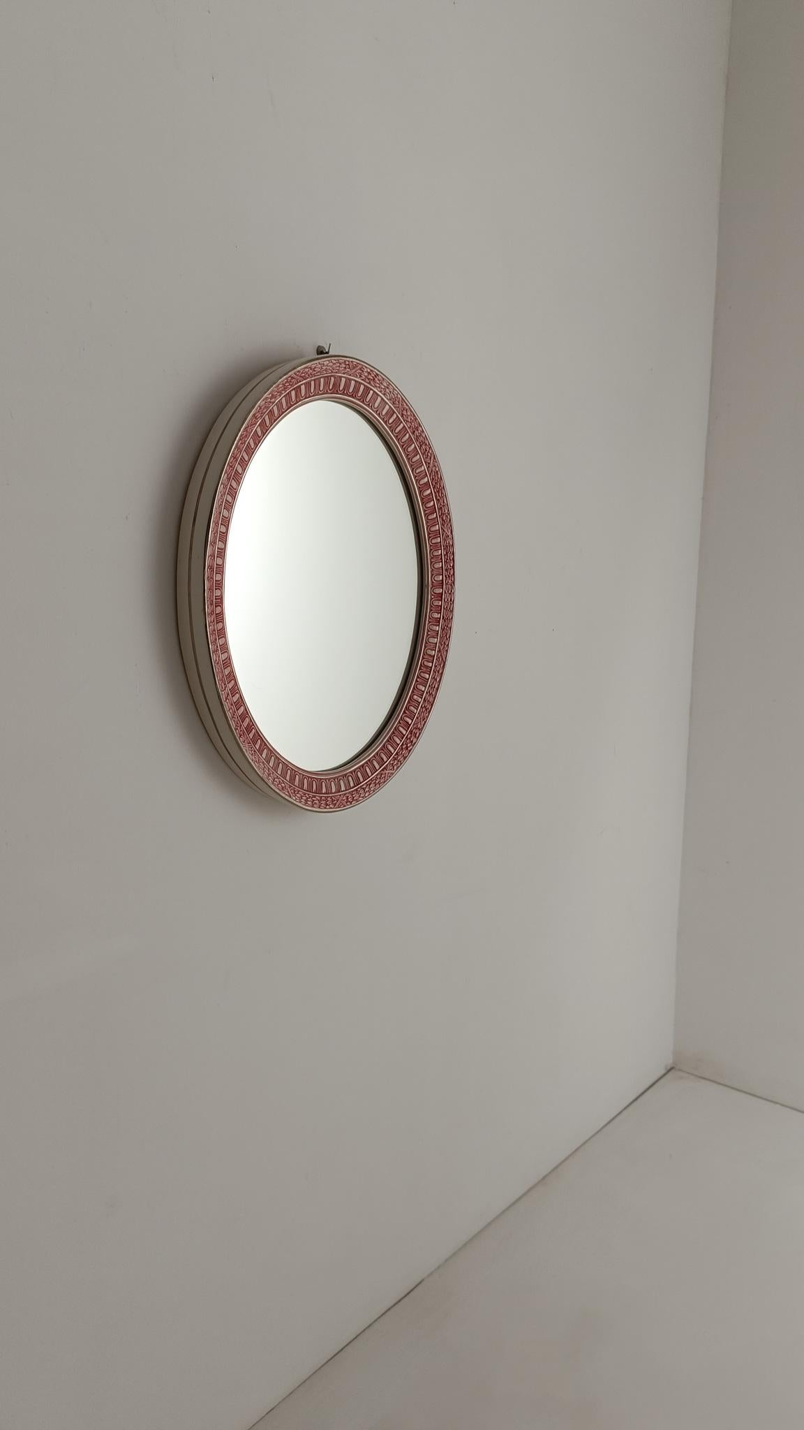 XX secolo Specchio ovale con decorazione Regency nello stile di P. Fornasetti, Italia anni '50 in vendita