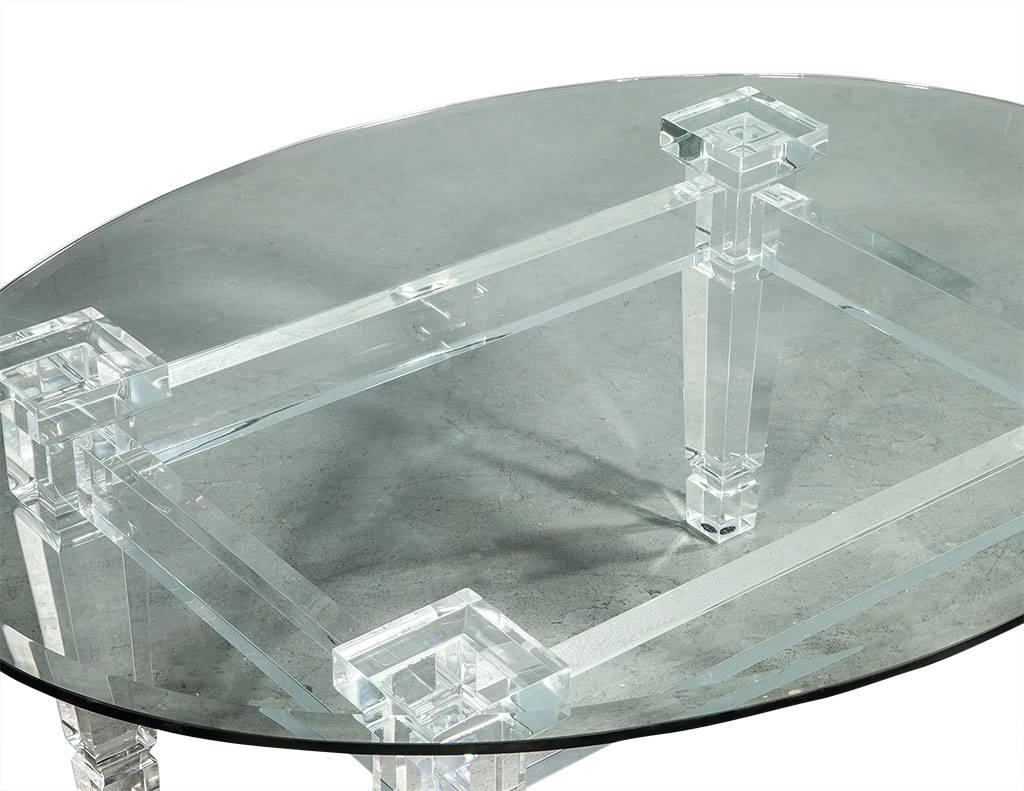 Oval Modern Acrylic and Glass Cocktail Table In Excellent Condition In North York, ON