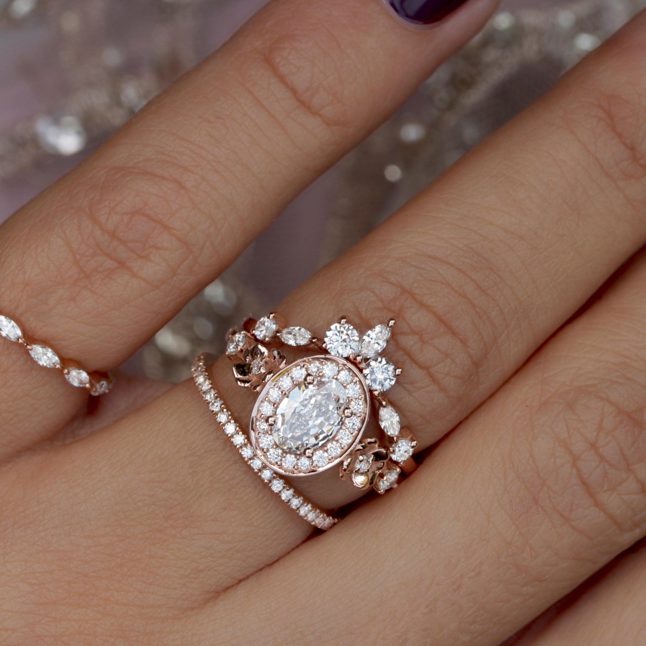 Women's Oval moissanite Diamond Halo Floral Ring 