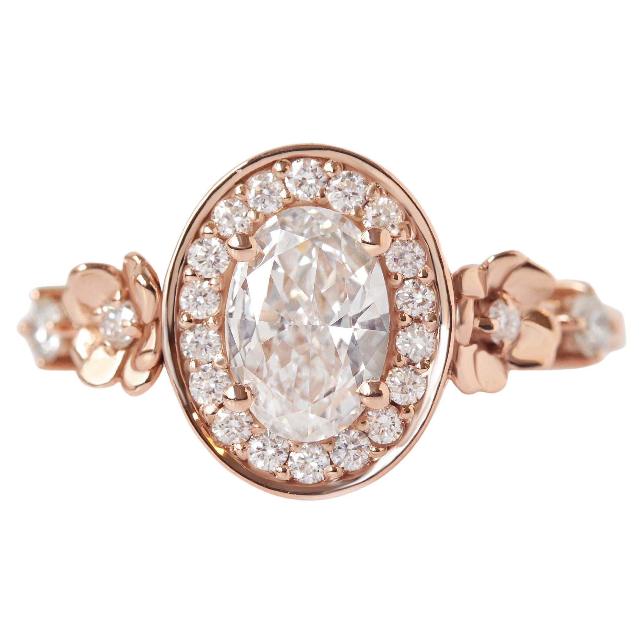 Bague de fiançailles unique avec halo de diamants ovales et fleurs Moissanite - "Antheia"