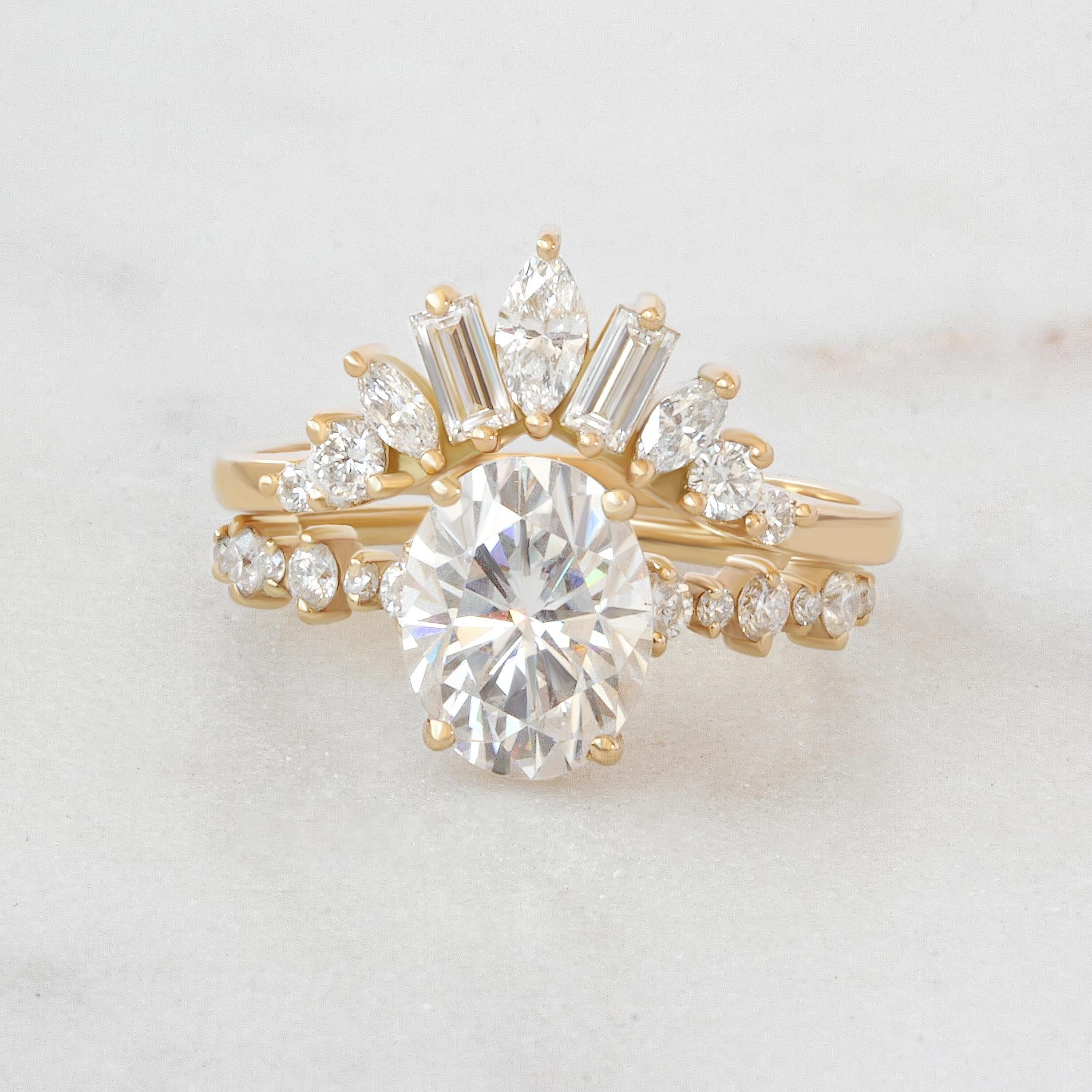 Taille ovale Margo & Ally V, bague de fiançailles à deux anneaux en mosaïque ovale à pois de diamants en vente