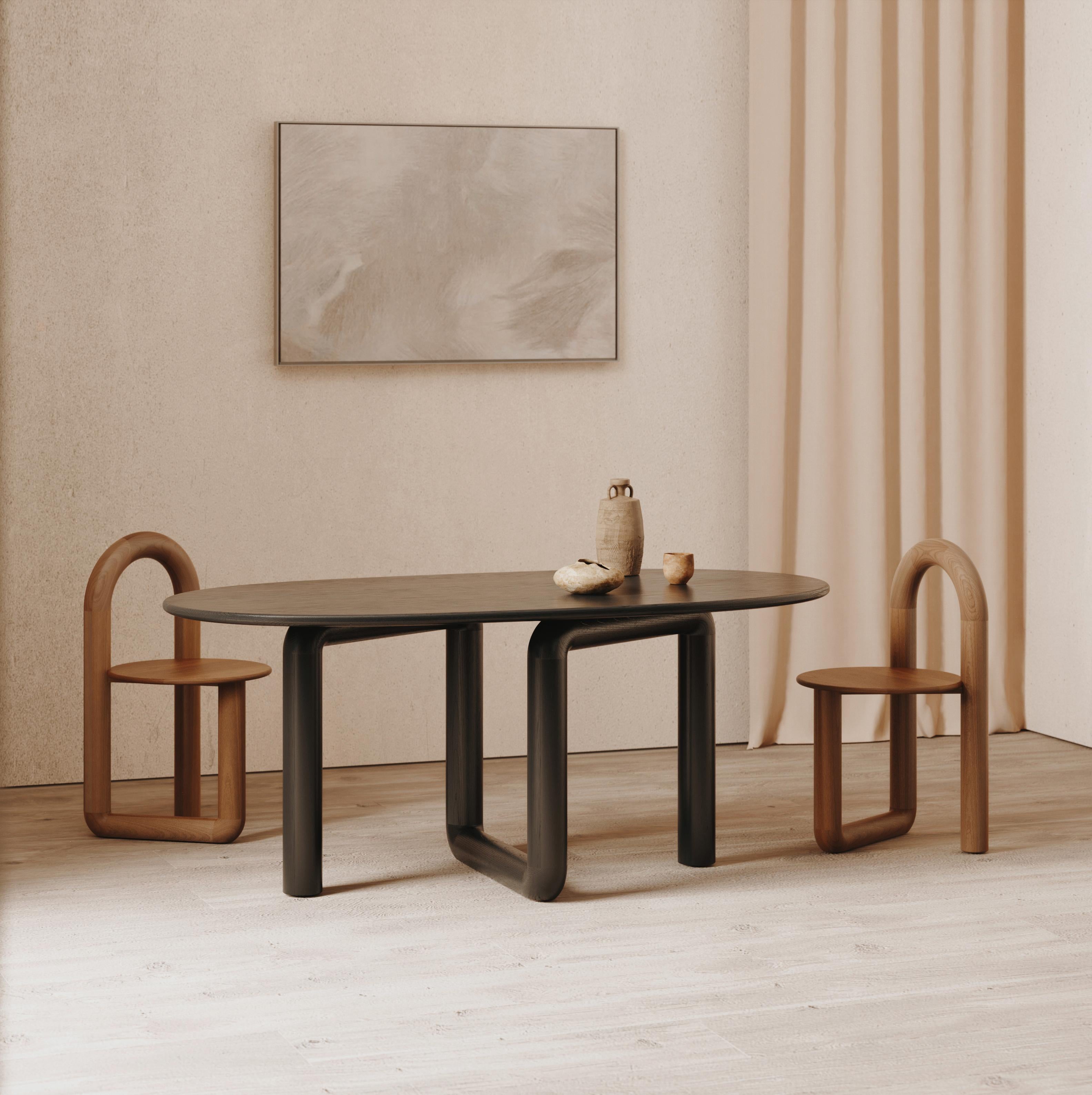 Mesa de Comedor Ovalada de 71 Pulgadas de Roble Blanco con Base Escultural, Personalizable Siglo XXI y contemporáneo en venta