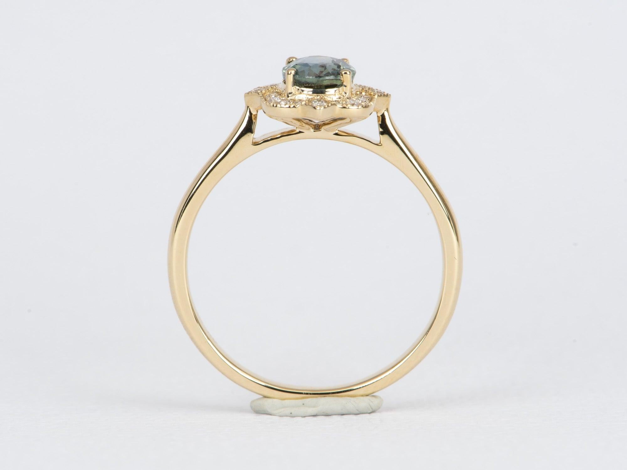 Oval Montana Sapphire Vintage Inspired Diamond Halo 14k Gold Engagement Ring In New Condition In Osprey, FL