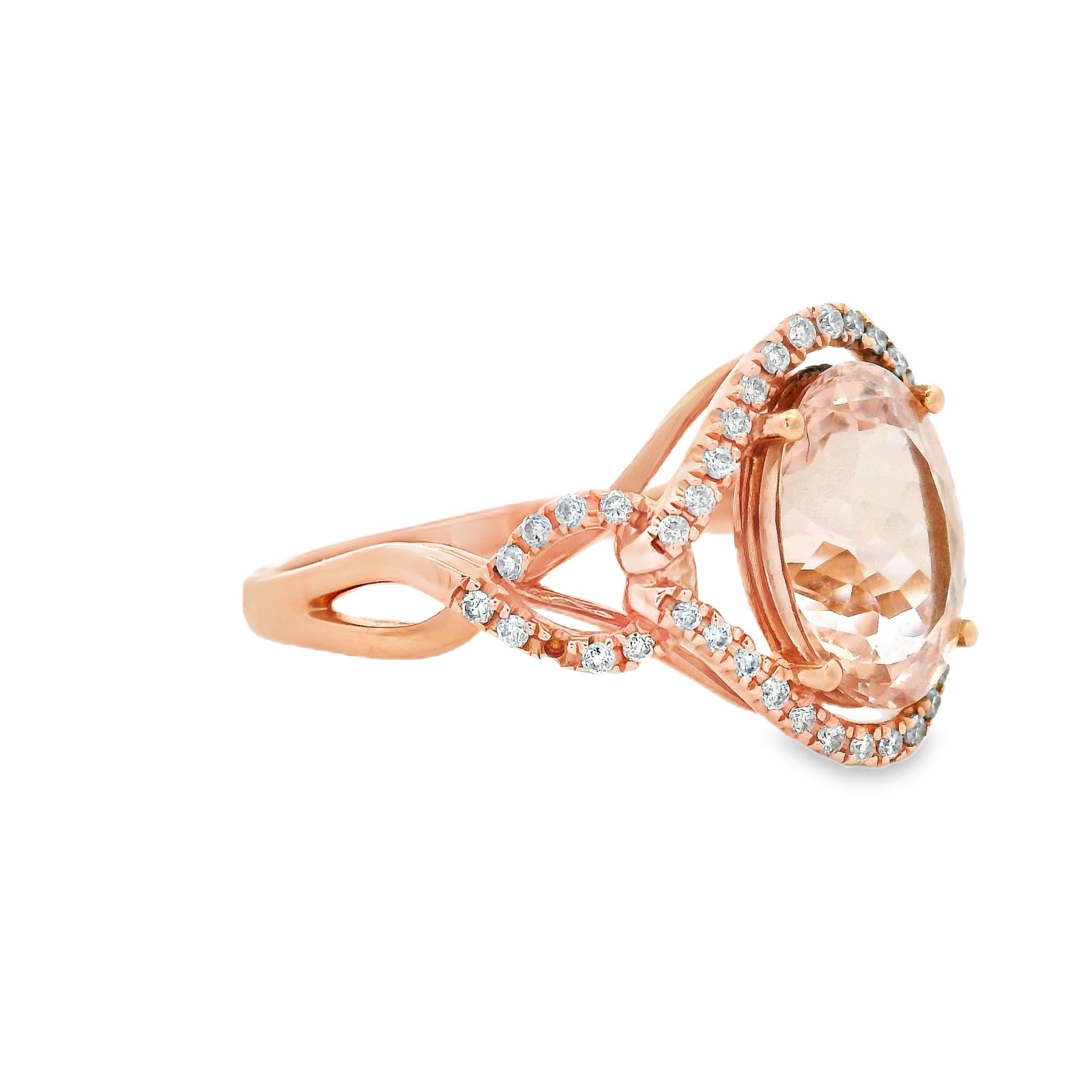 Anillo Ovalado de Morganita y Diamantes en Oro Rosa de 14K Talla 7 en venta 4