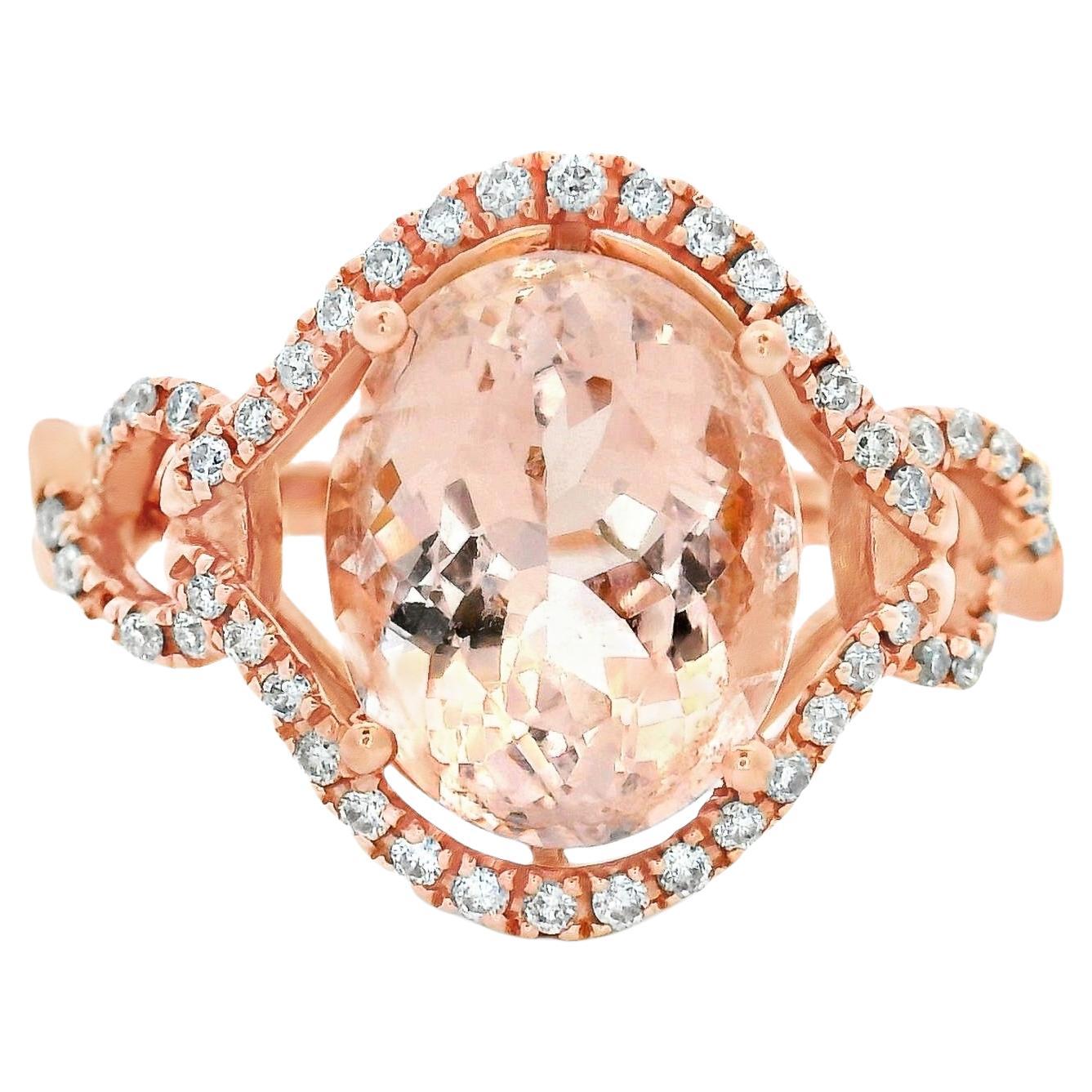 Anillo Ovalado de Morganita y Diamantes en Oro Rosa de 14K Talla 7 en venta