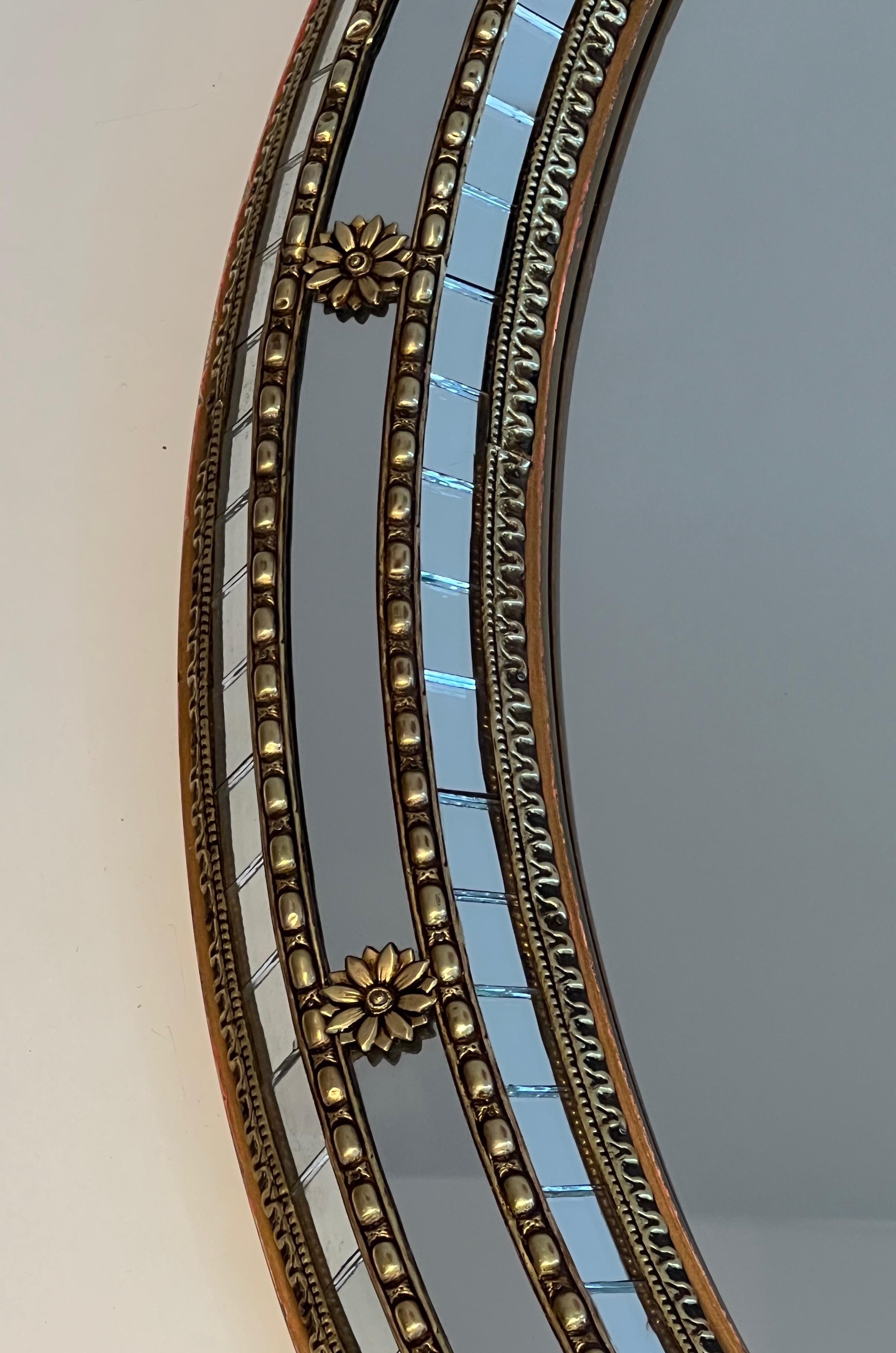 Fin du 20e siècle Miroir ovale à multiples facettes avec guirlandes en laiton en vente