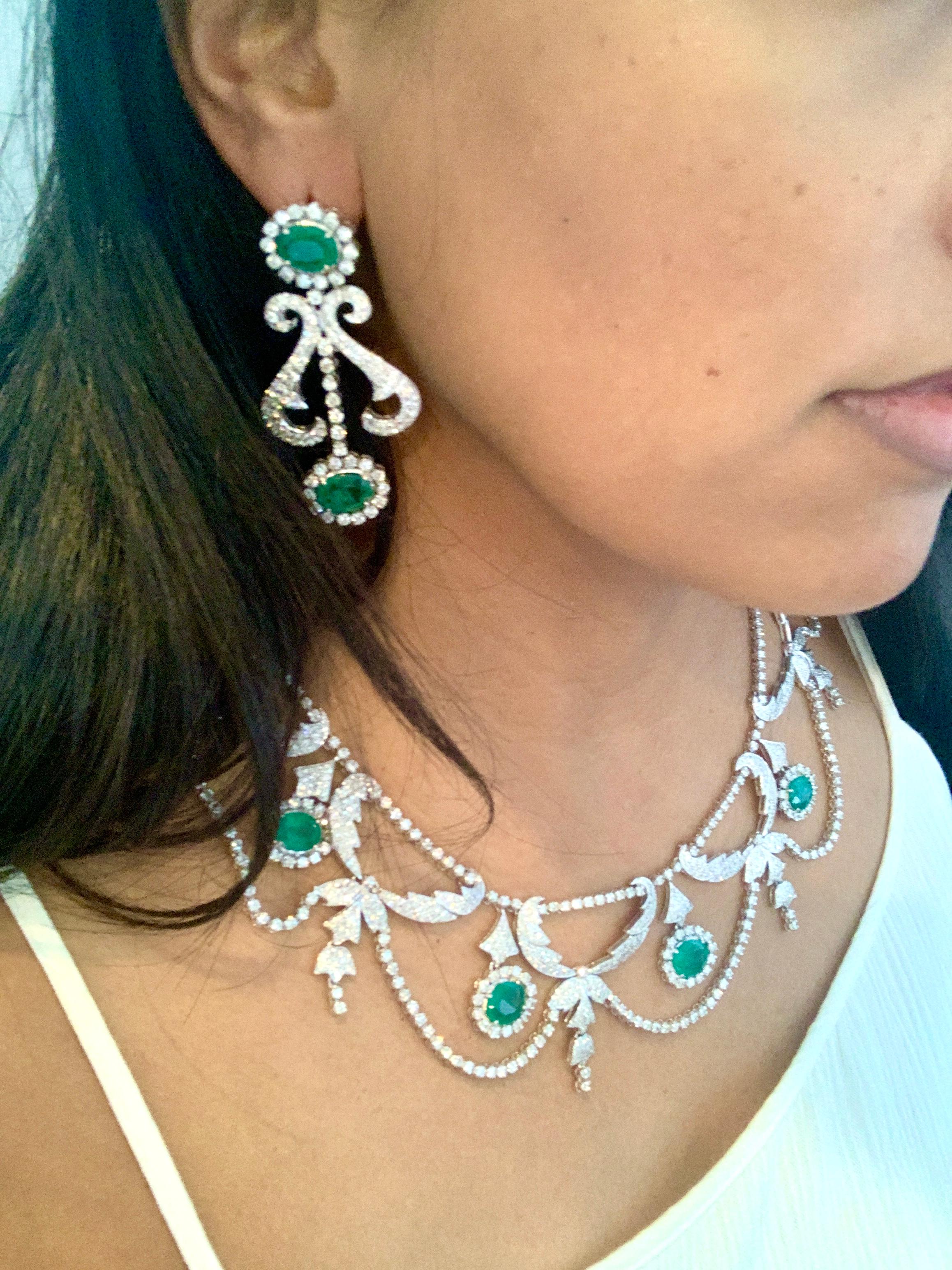 Oval Natural Zambian Emerald & Diamond Fringe Necklace and Earring Bridal Suite For Sale 11