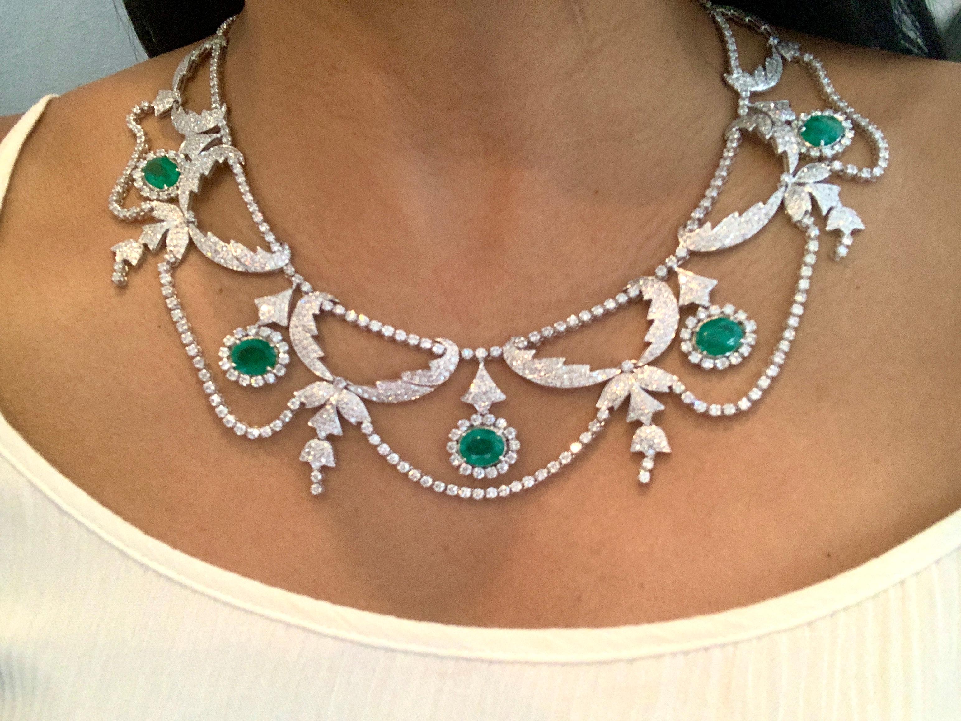 Oval Natural Zambian Emerald & Diamond Fringe Necklace and Earring Bridal Suite For Sale 13