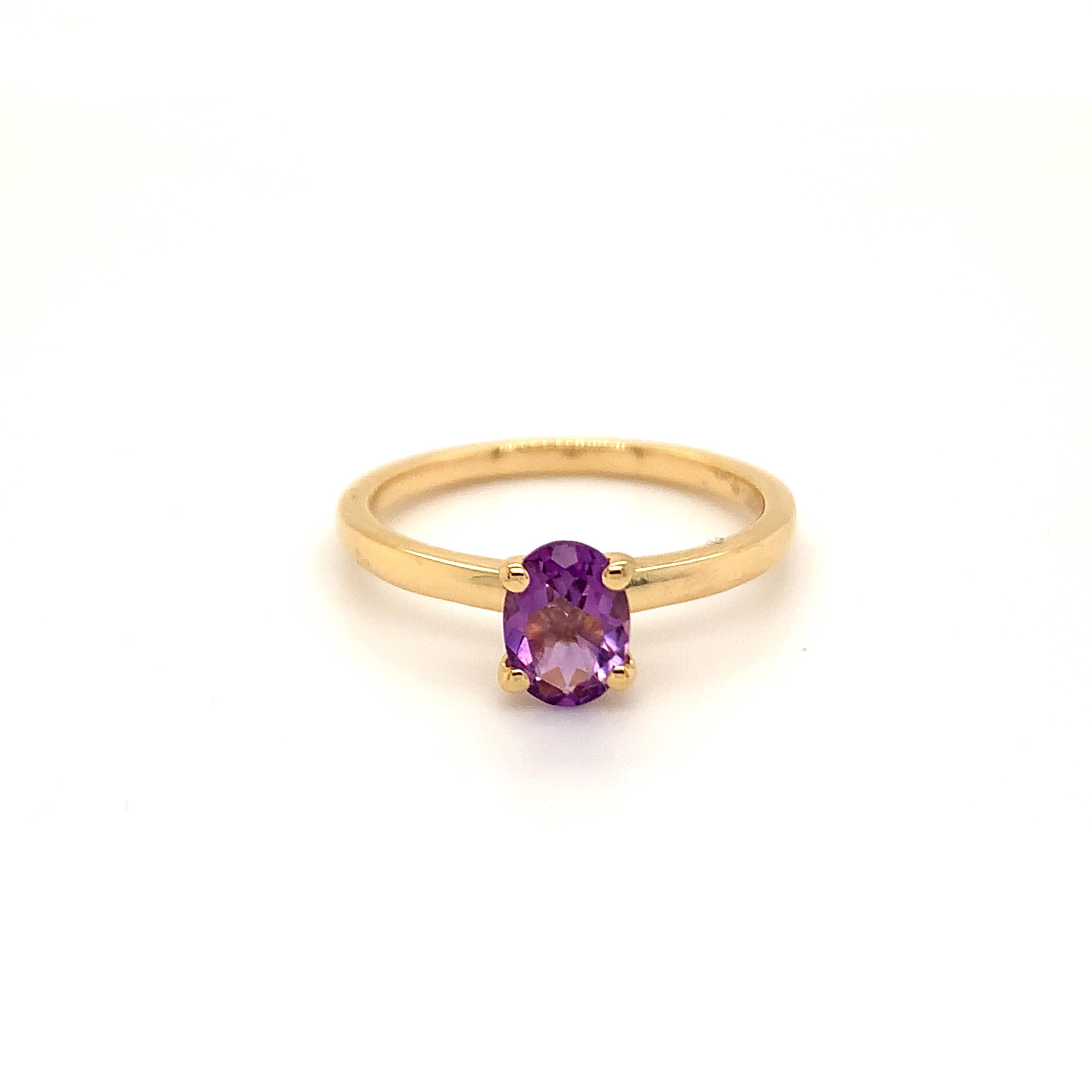 Oval Natural Amethyst Yellow Gold over Sterling Silver Ring In New Condition For Sale In Fort Lee, NJ