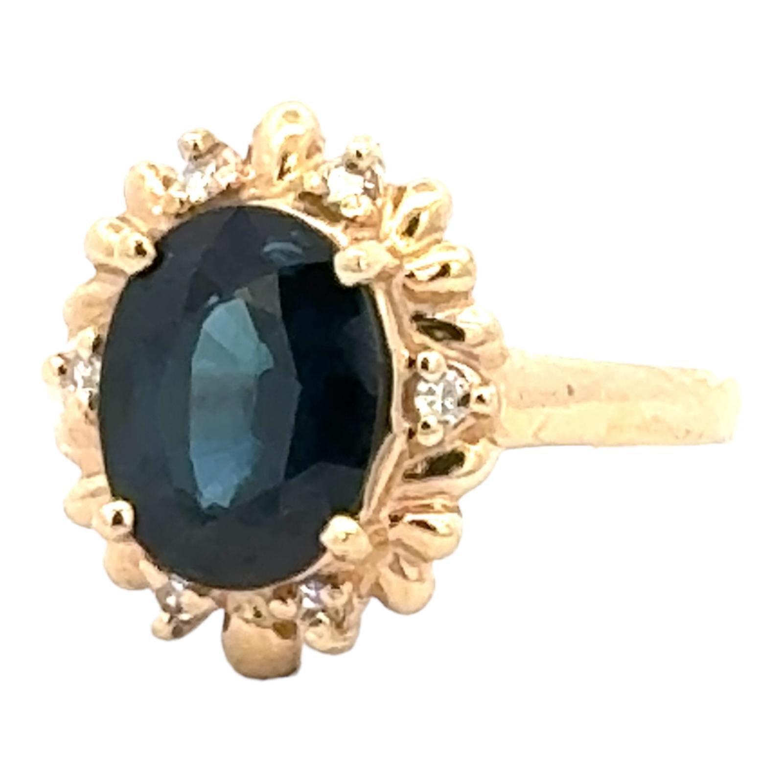 Oval Natural Blue Sapphire Diamond 14 Karat Yellow Gold Cocktail Ring In Excellent Condition For Sale In Boca Raton, FL