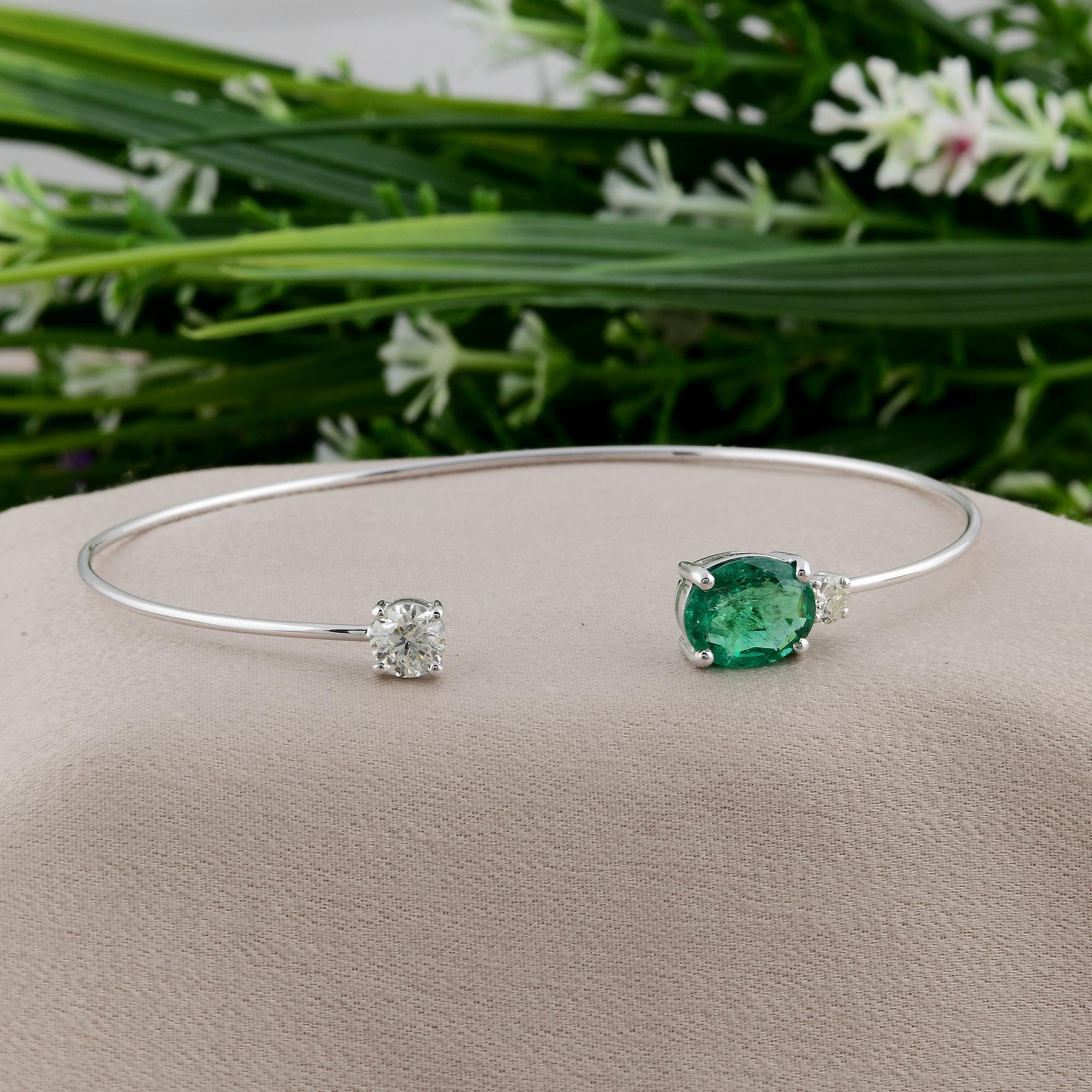 Oval Cut Oval Natural Emerald Gemstone Cuff Bangle Bracelet Diamond 18 Karat White Gold For Sale