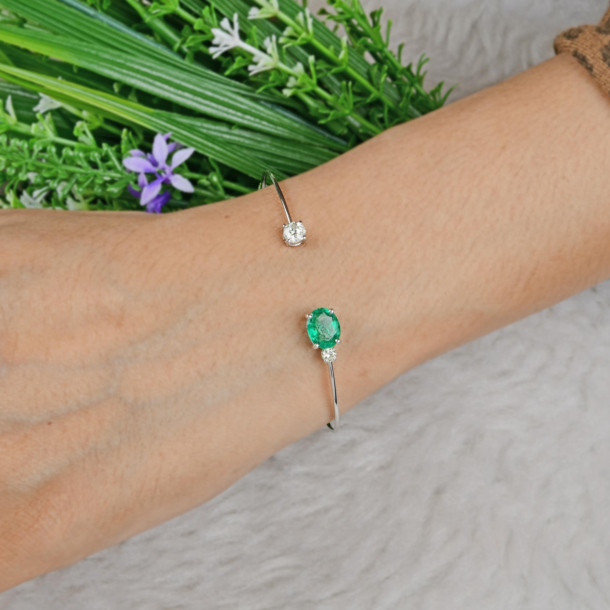 Women's Oval Natural Emerald Gemstone Cuff Bangle Bracelet Diamond 18 Karat White Gold For Sale