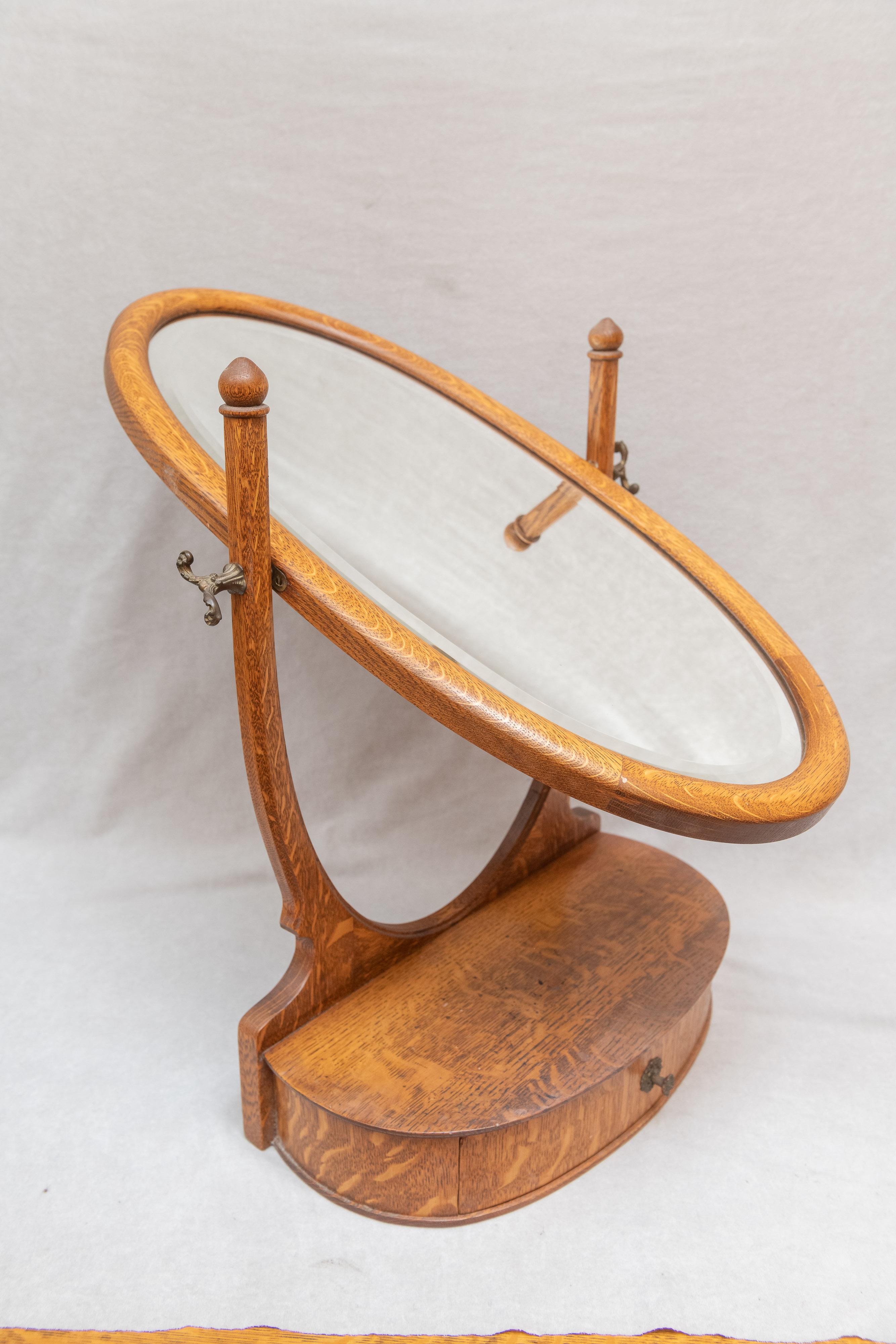 Early 20th Century Oval Oak Beveled Mirror on Stand, circa 1900