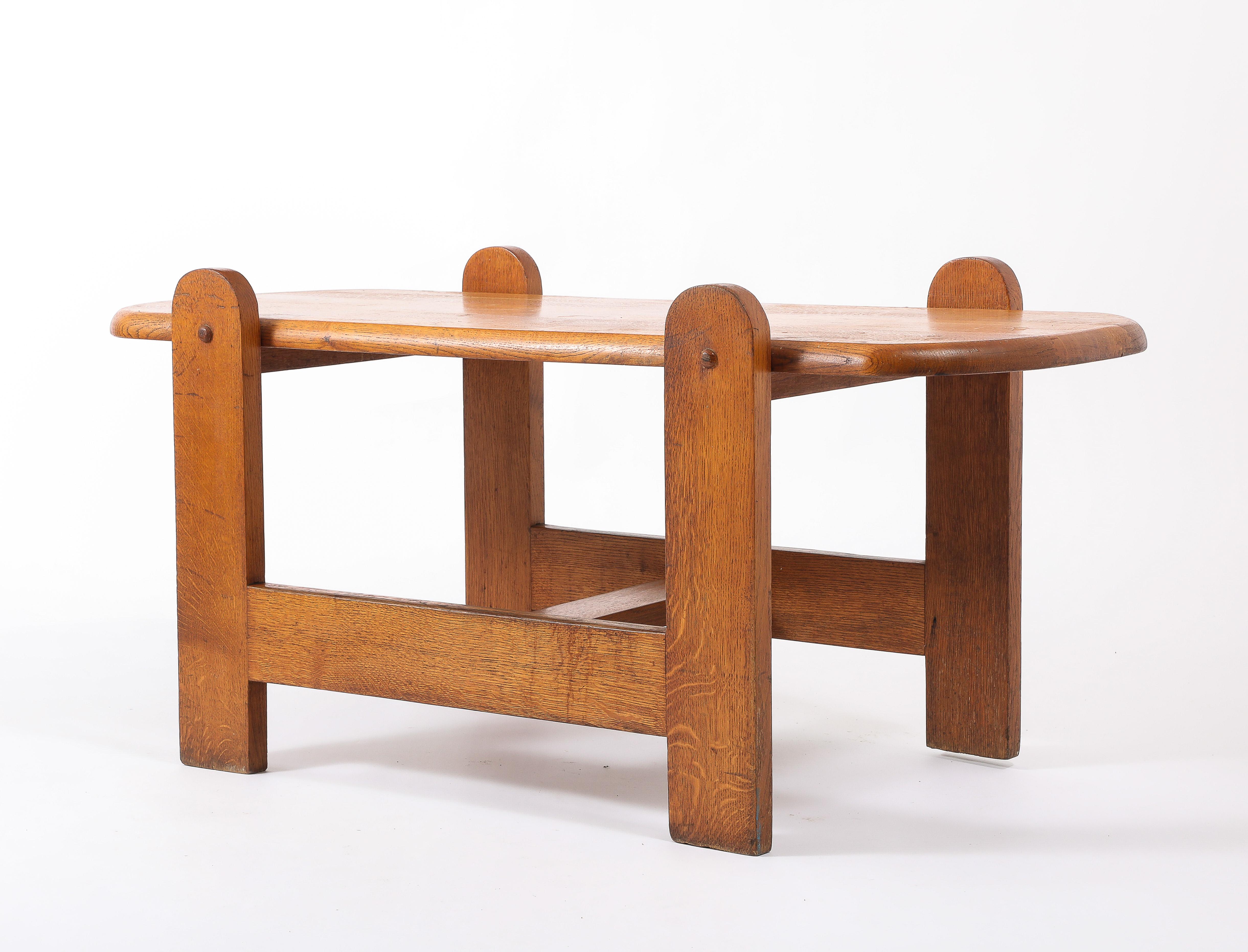 Table basse ovale, France, années 1950 en vente 4