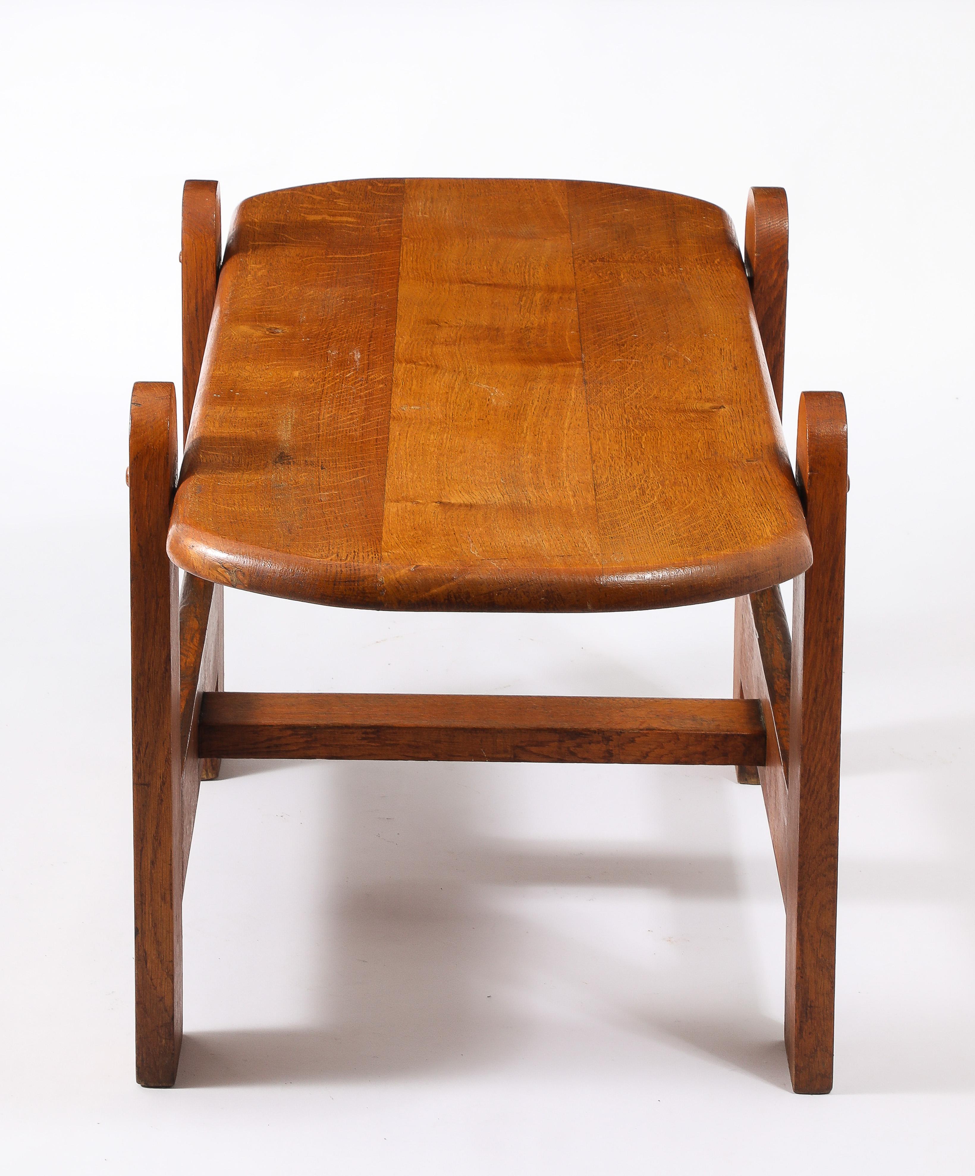 Table basse ovale, France, années 1950 Bon état - En vente à New York, NY