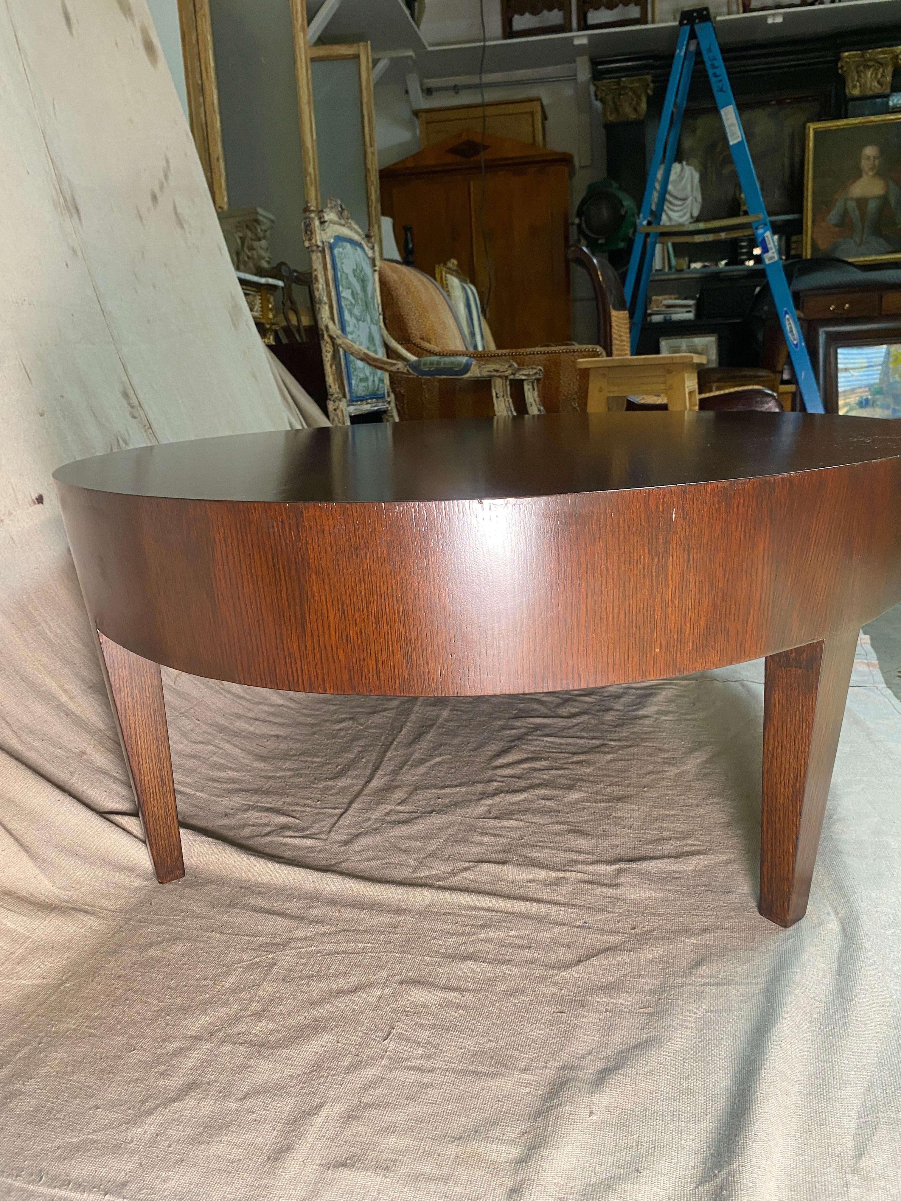 Oval Oak Wood Barbara Barry Coffee Table, 1980s In Good Condition For Sale In Los Angeles, CA