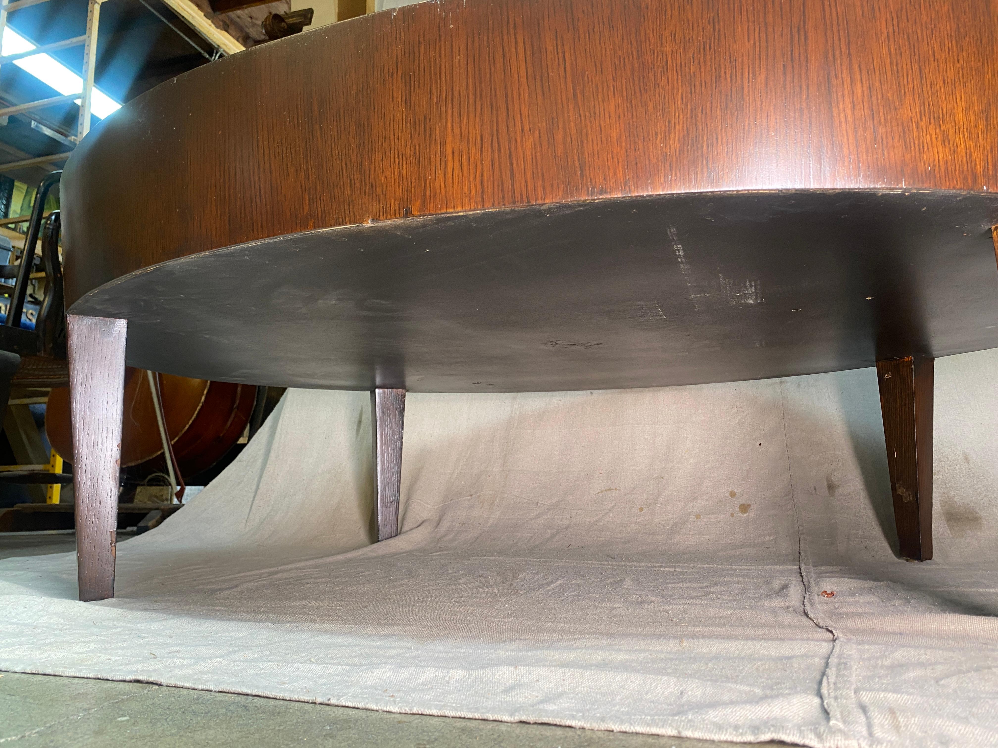 Oval Oak Wood Barbara Barry Coffee Table, 1980s For Sale 1