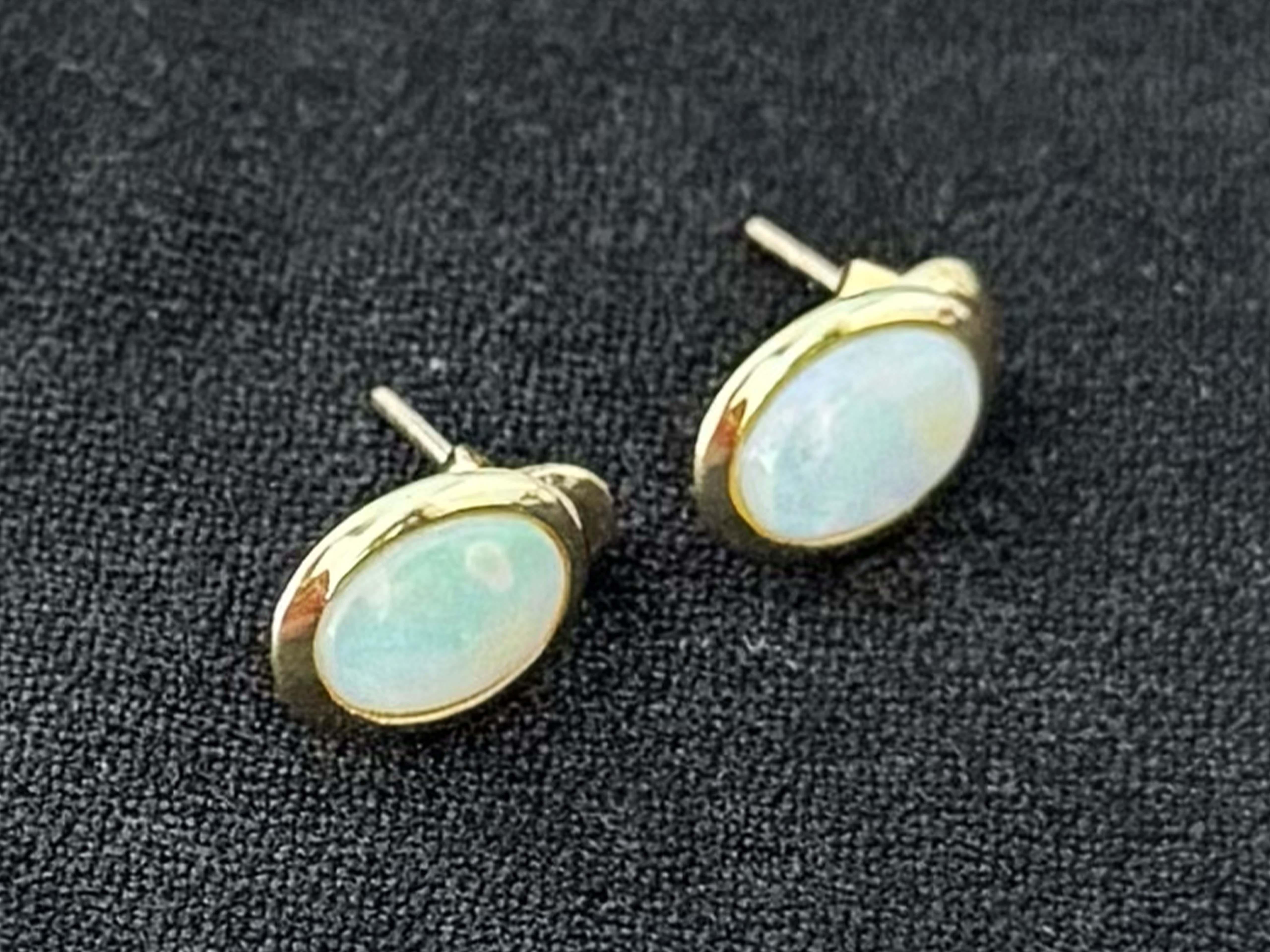 Oval Cut Oval Opal Earrings Solid 14K Yellow Gold For Sale