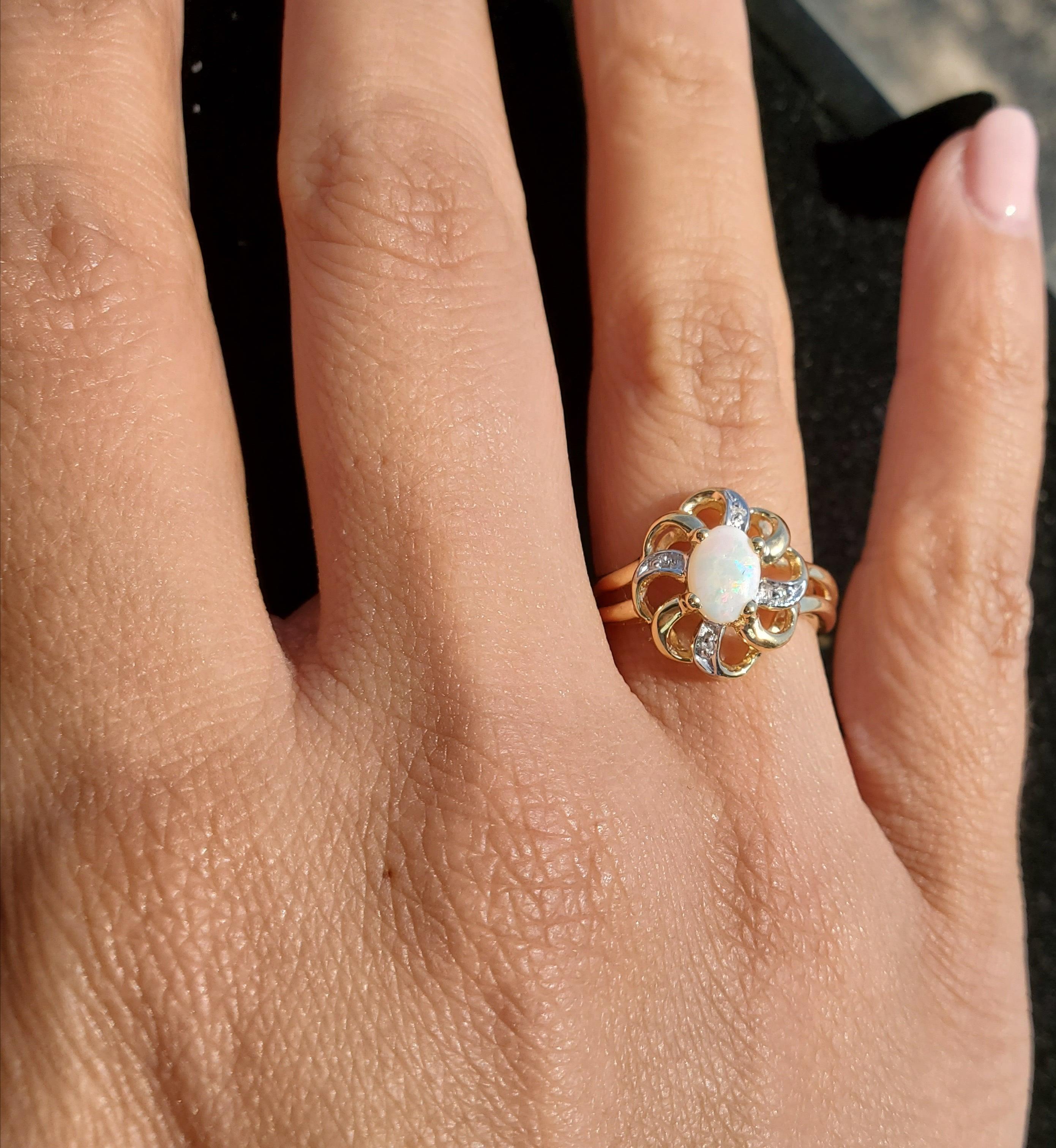 ♥ Product Summary ♥


Main Stone: Australian Opal
Band Material: 10k Yellow Gold
Stone Cut: Oval
Weight: 3 grams


**Due to the uniqueness of the opal stone, there are flashes of iridescent colors when it is viewed from different angles, when the