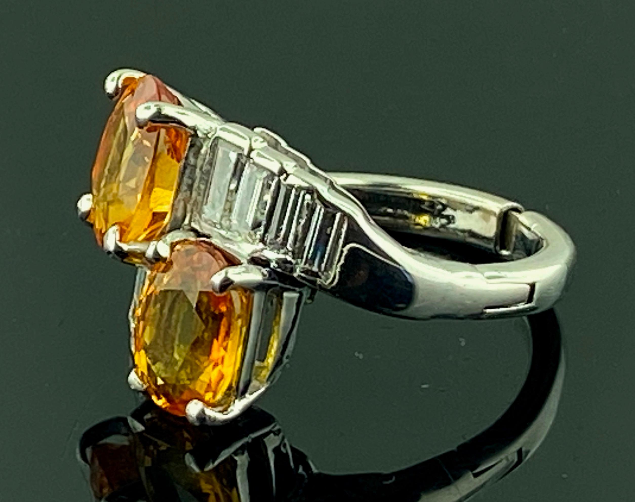 Ovaler orangefarbener Saphir und Diamant Crossover-Ring im Angebot 3