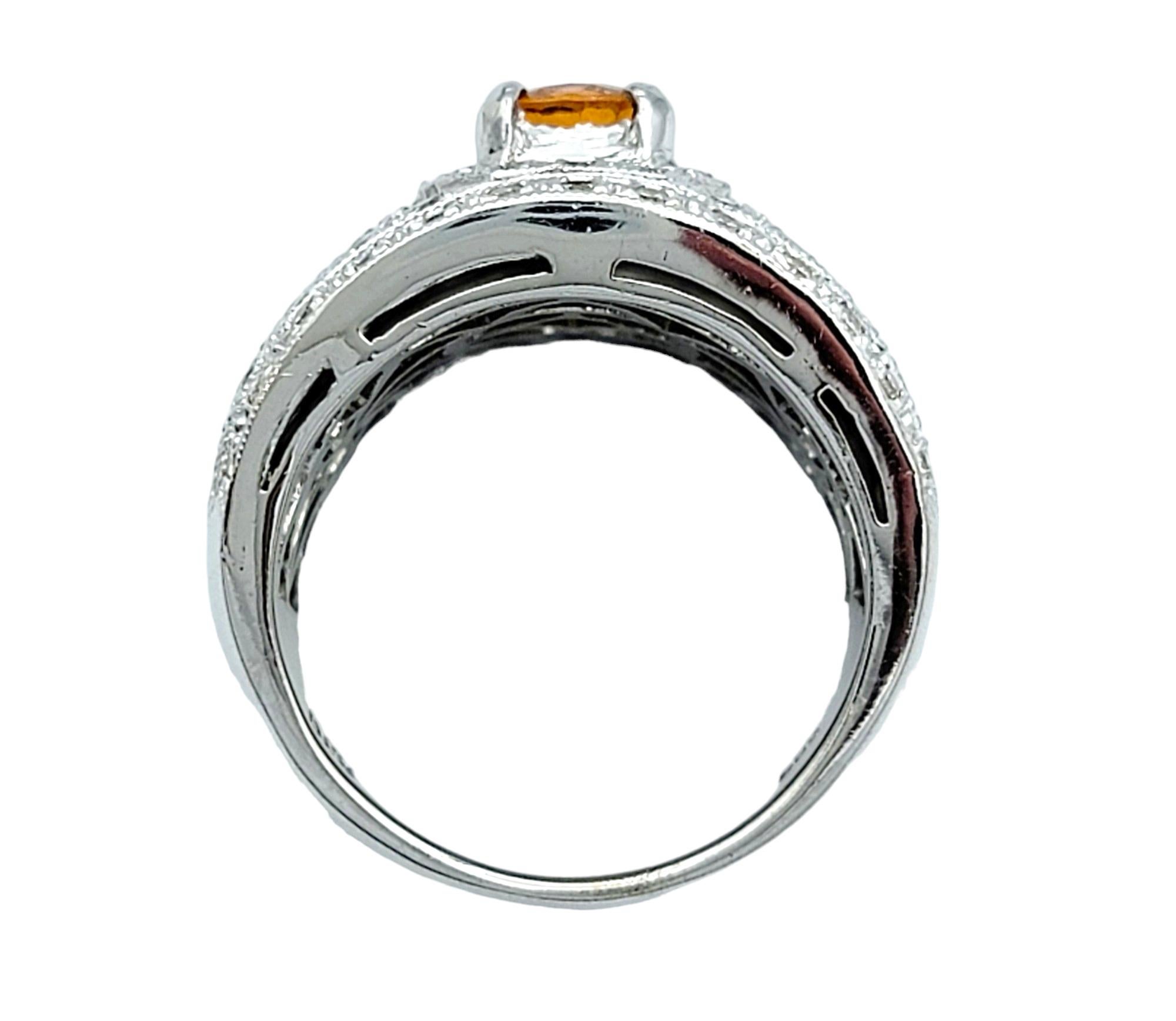 Breiter Ring mit ovalem orangefarbenem Saphir und mehrreihigem Diamant aus 14 Karat Weißgold im Zustand „Gut“ im Angebot in Scottsdale, AZ