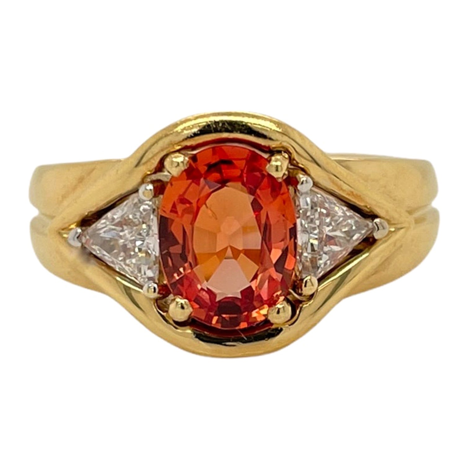 Ovaler orangefarbener Saphir und trillionenförmiger Diamantring aus 18K Gelb- und Weißgold