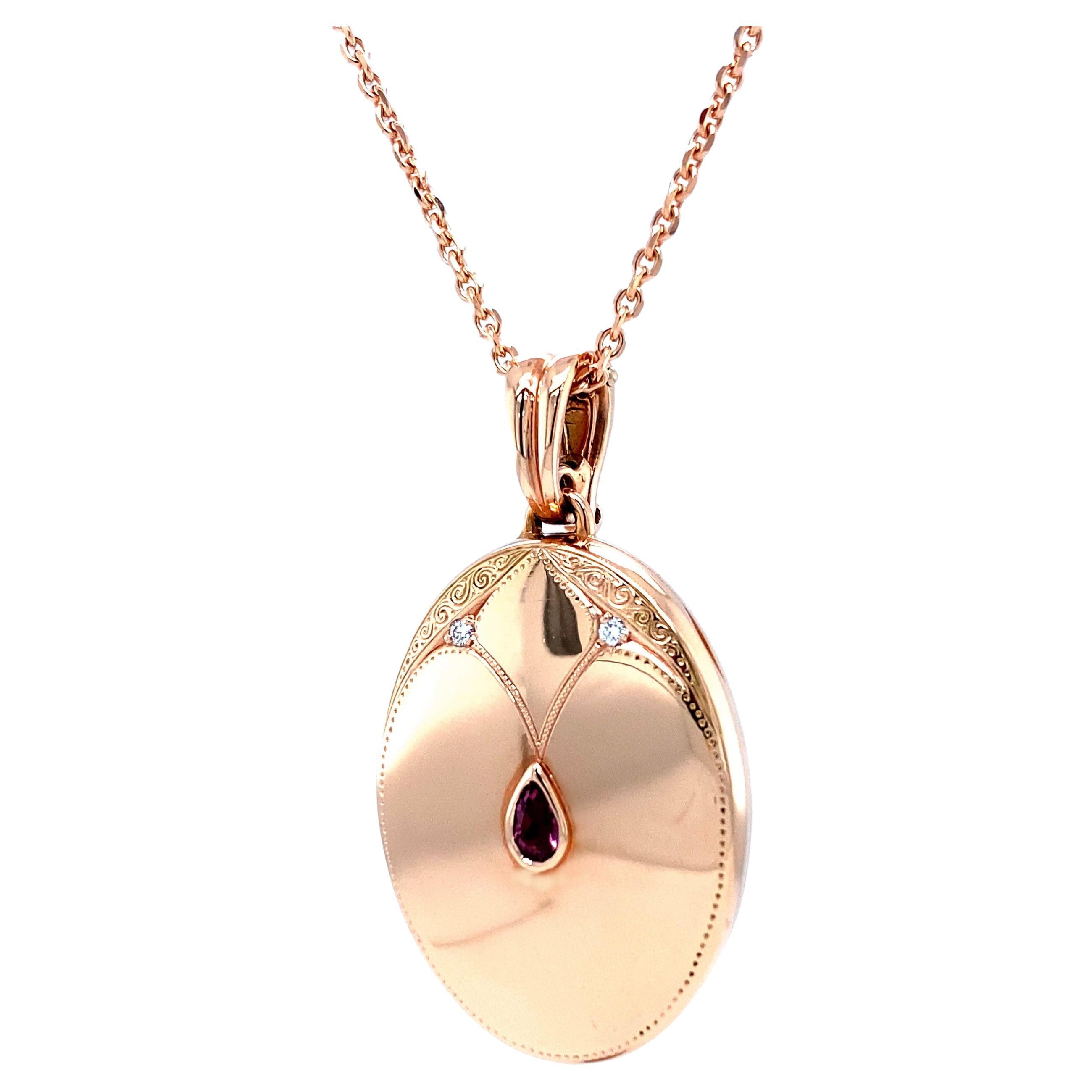 Collier médaillon orné d'un pendentif ovale en or rose 18 carats avec 2 diamants et tourmaline rose