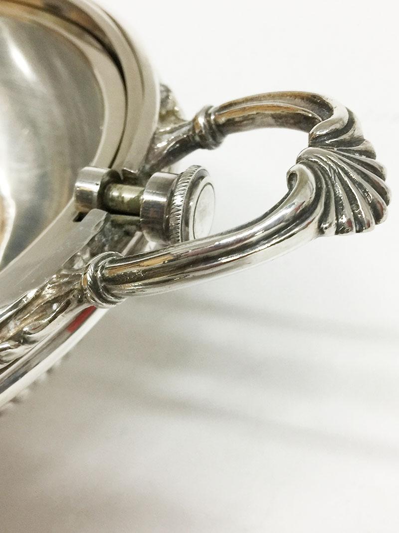Early 20th Century Oval Oyster Silver Plated Dish with Tilting Lid by Cooper Brothers Sheffield For Sale