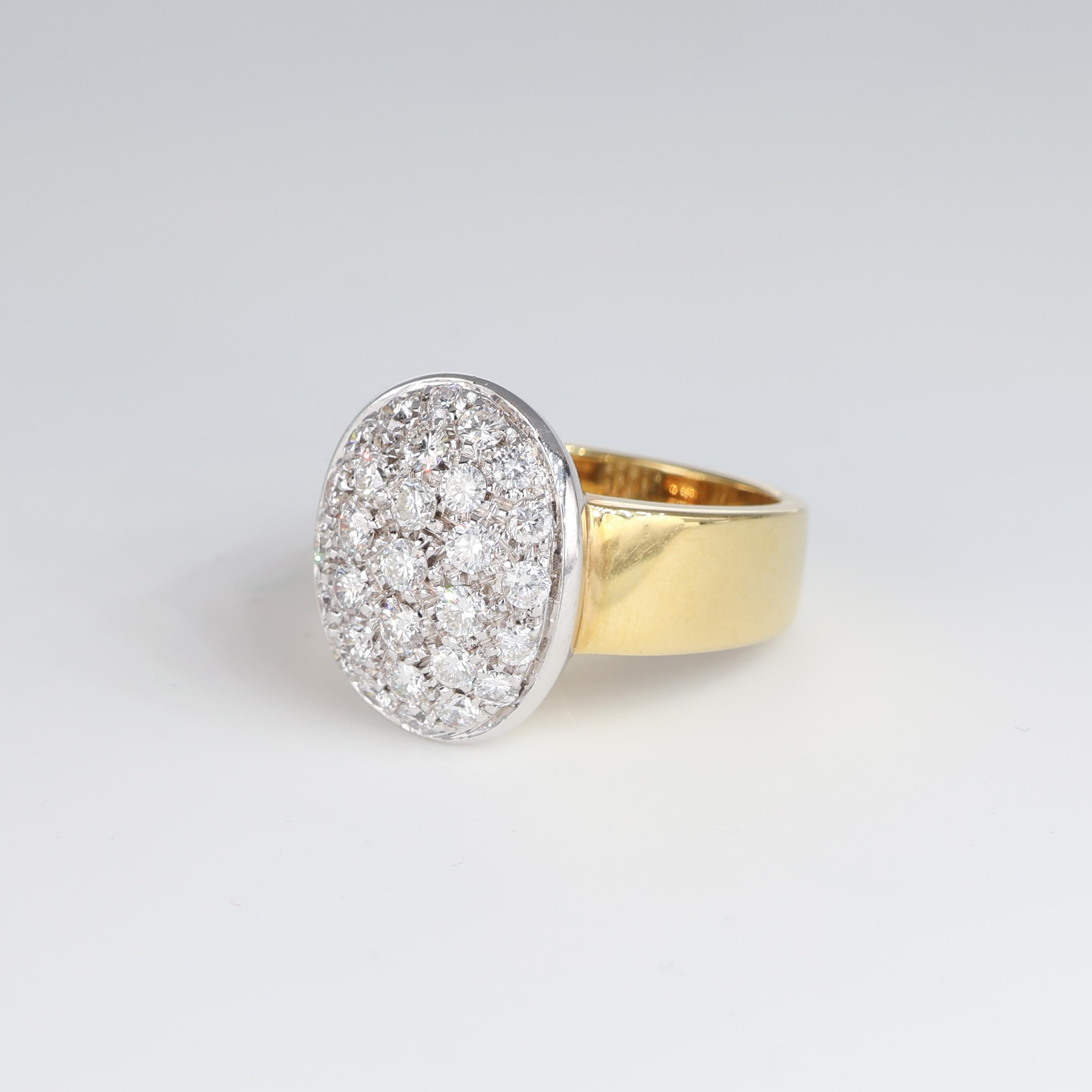 Brilliant Cut Oval Pavé White Diamond Vintage Ring, 1.15 Carats, Yellow and White Gold For Sale