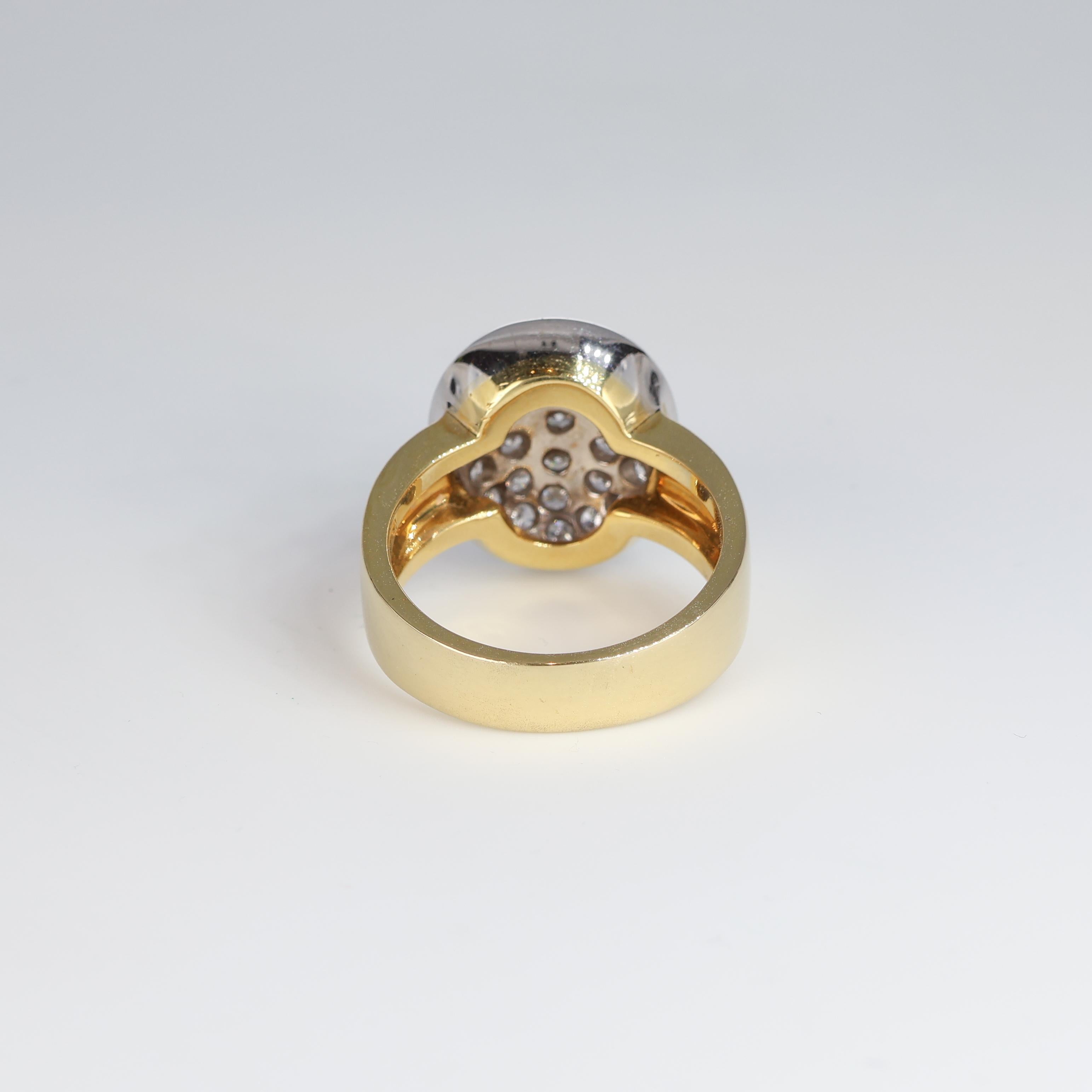 Women's or Men's Oval Pavé White Diamond Vintage Ring, 1.15 Carats, Yellow and White Gold For Sale