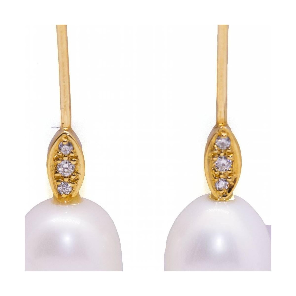 Oval Pearl and Diamond Earrings In New Condition For Sale In BARCELONA, ES