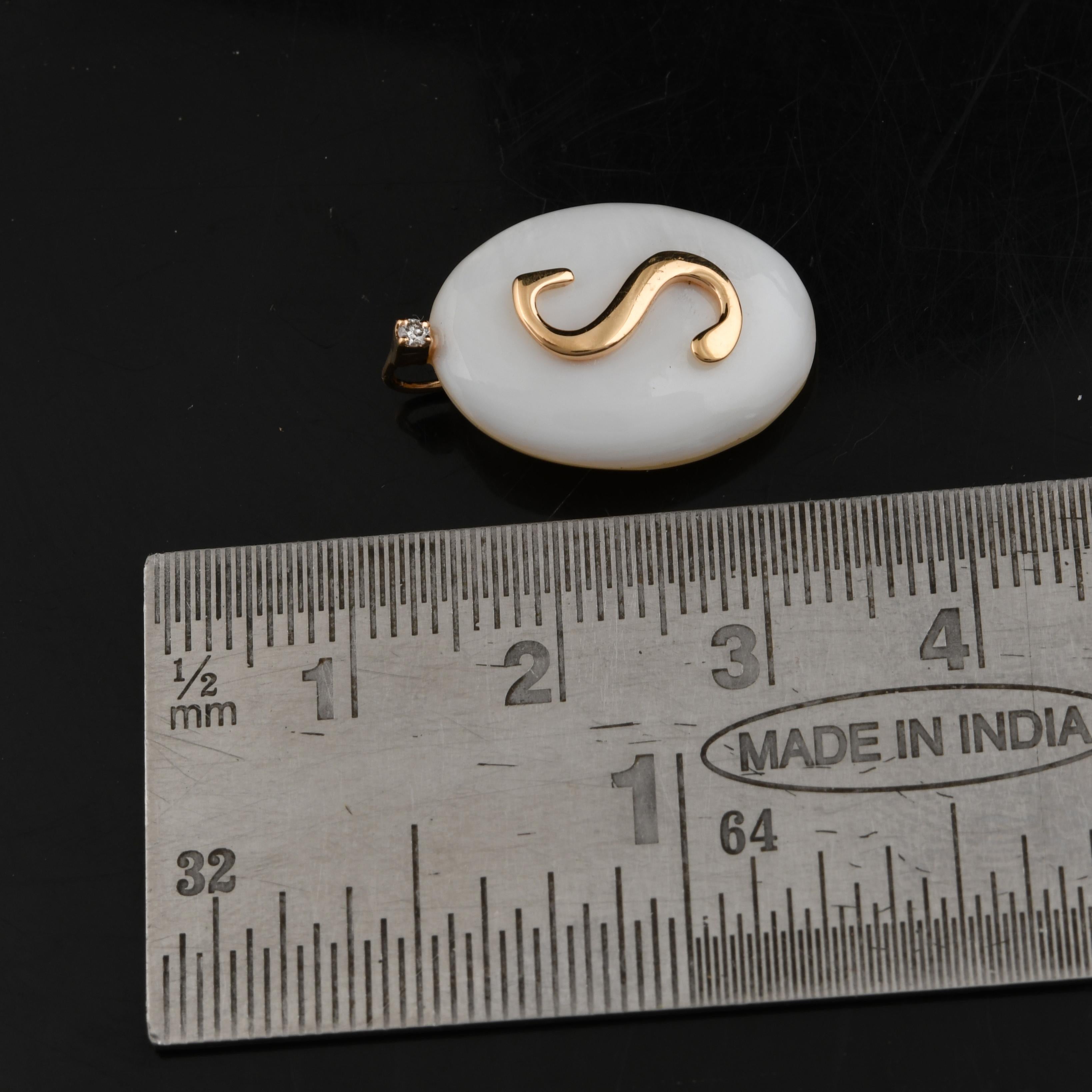 Oval Pearl Gemstone Initial S Charm Pendant 18 Karat Yellow Gold Diamond Jewelry For Sale 3