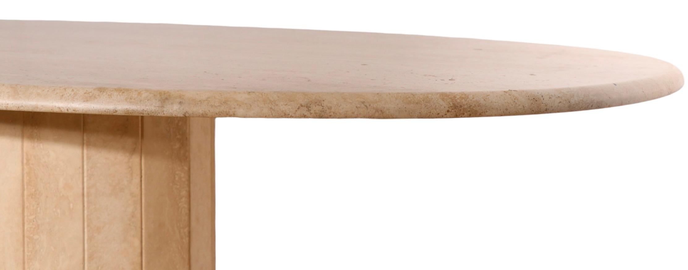 Oval Pedestal Base Travertine Marble Dining Table Made in Italy ca. 1970-1980’s In Good Condition In New York, NY