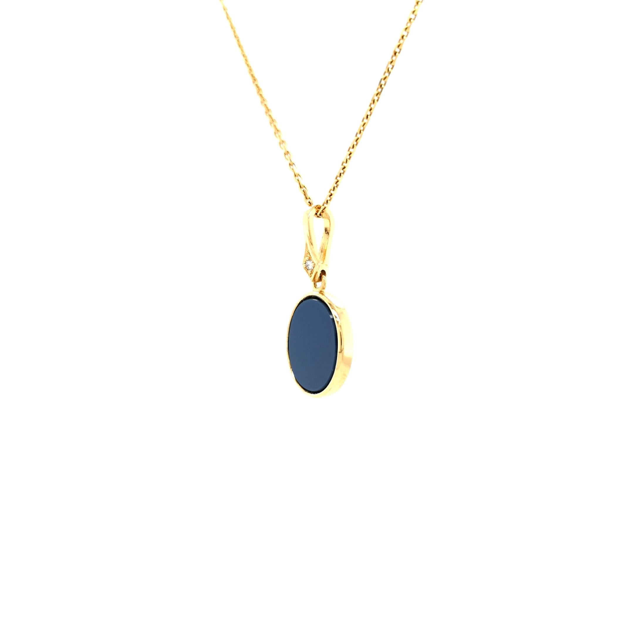 Oval Pendant Necklace 18k Yellow Gold 1 Diamond 0.02 ct G VS Blue Layered Onyx For Sale 2