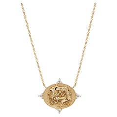 Ovaler Anhänger Halskette mit griechischer Mythologie Mythos & Diamanten aus 18 Karat Gold