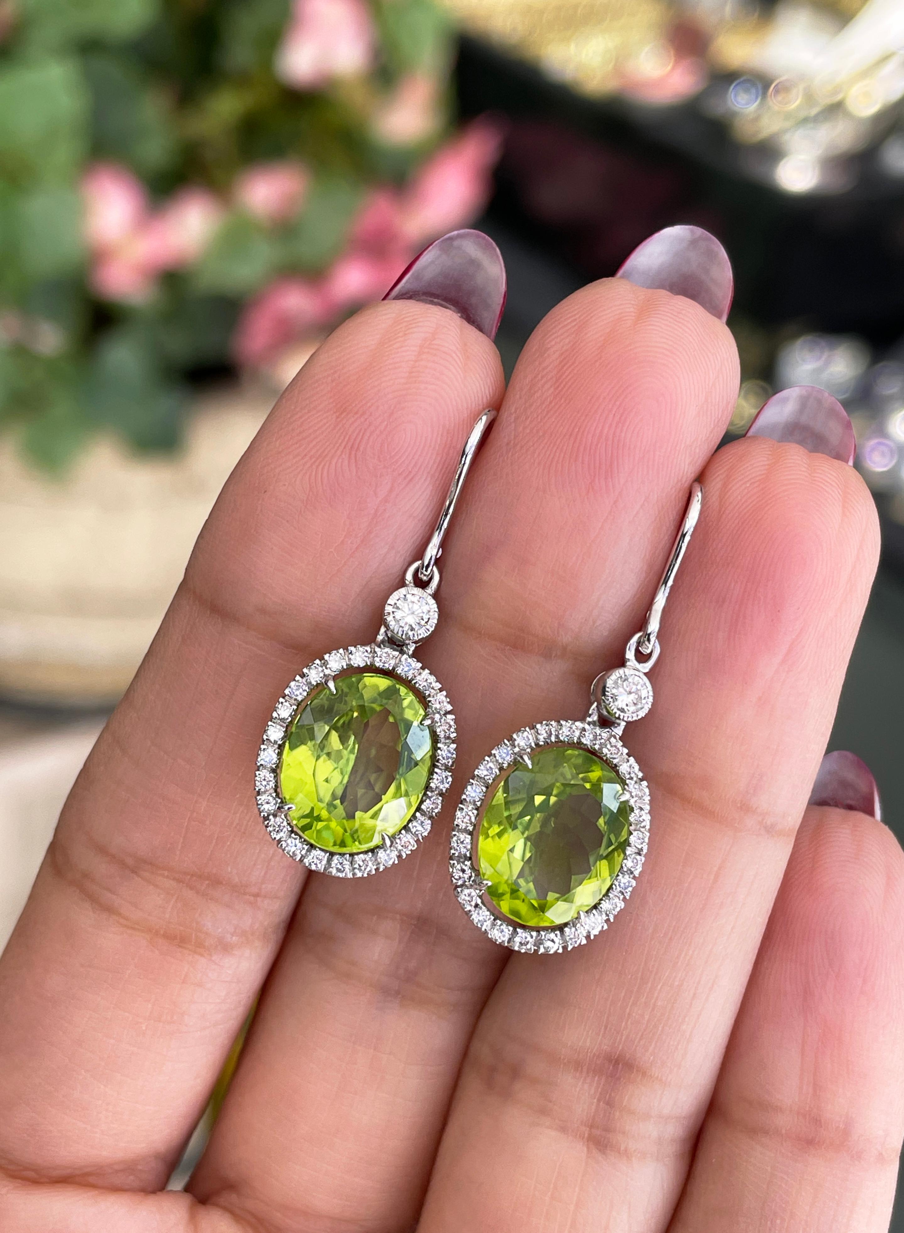 Romantic Oval Peridot and Diamond 18 Carat White Gold Drop Earring For Sale