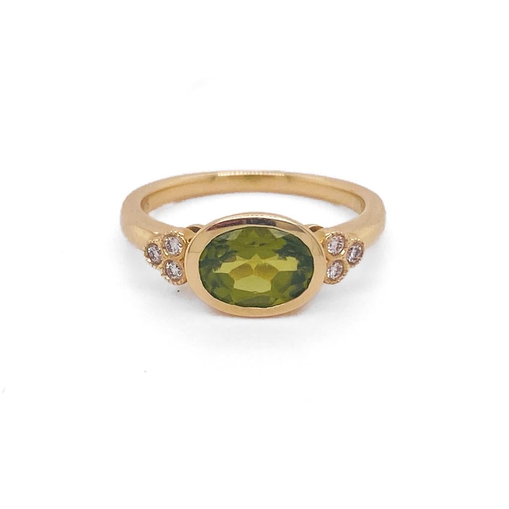 For Sale:  Oval Peridot Diamond Ring, 1.6 Carats in 14 Karat Yellow Gold, Bezel Modern Lv 5