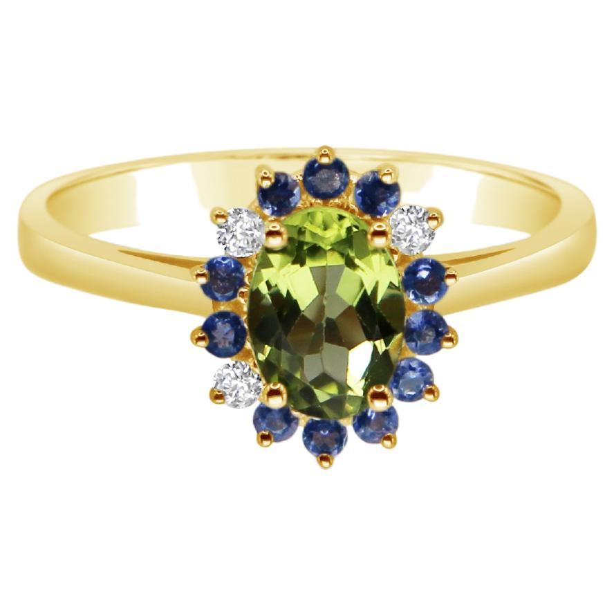 Oval Peridot Green Iolite blue and Diamonds Cluster Ring in 18 carat Yellow Gold For Sale