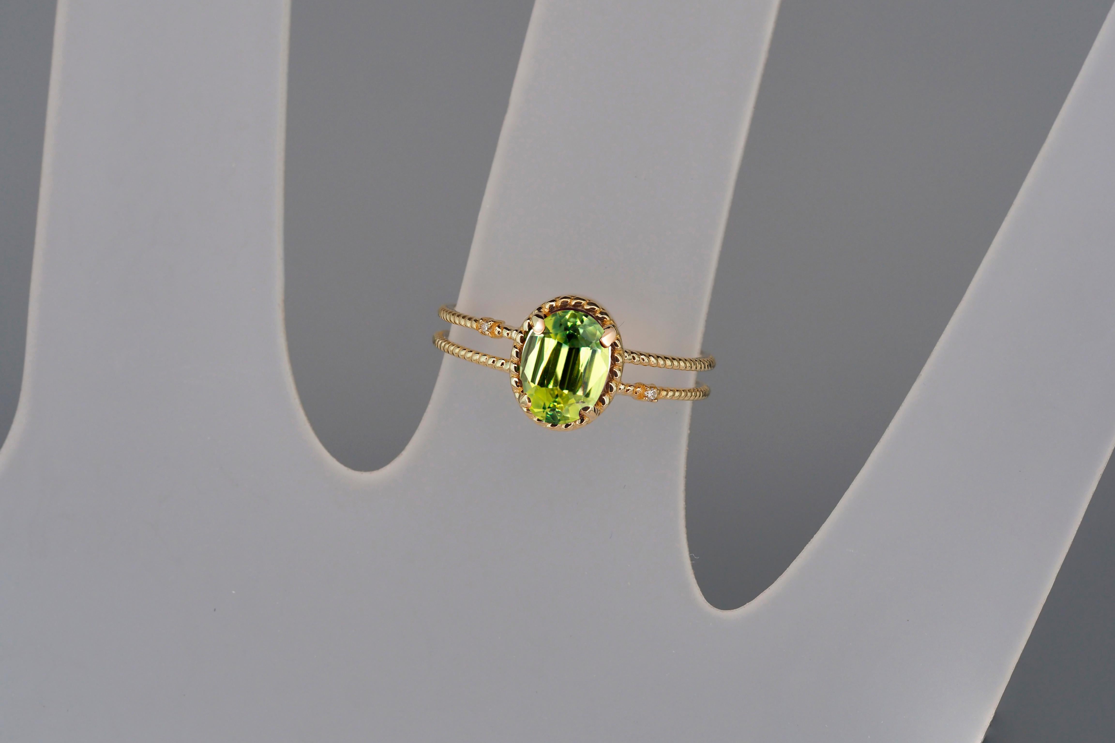 Oval Peridot Ring, 14k Gold Ring with Peridot, Minimalist Peridot Ring For Sale 1