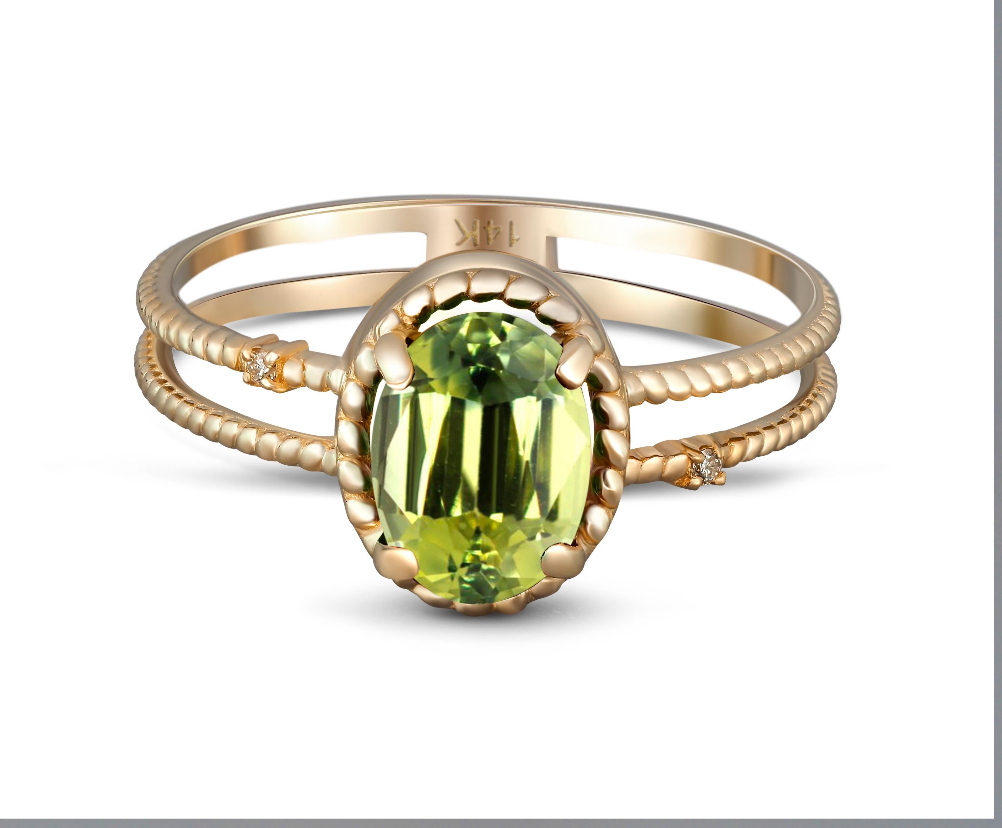Oval Peridot ring. 
14k gold ring with Peridot. Minimalist Peridot ring. Peridot engagement ring. Peridot promise ring. Gift for her.

Metal: 14k gold
Weight: 1.8 g. depends from size.

Central stone: Natural Peridot
Weight -  approx 1 ct in total,