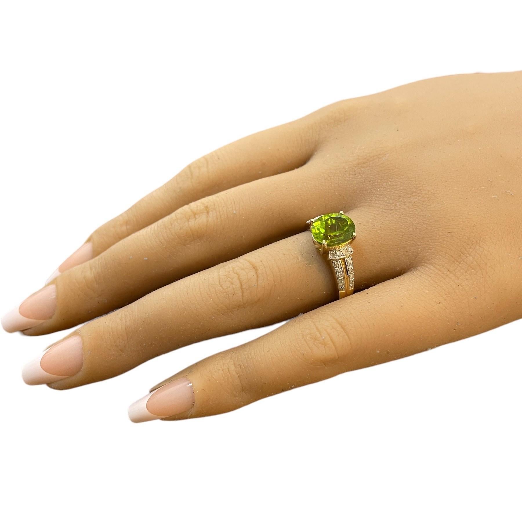 Women's or Men's Oval Peridot Ring with Diamond Accents - 14K Yellow Gold For Sale