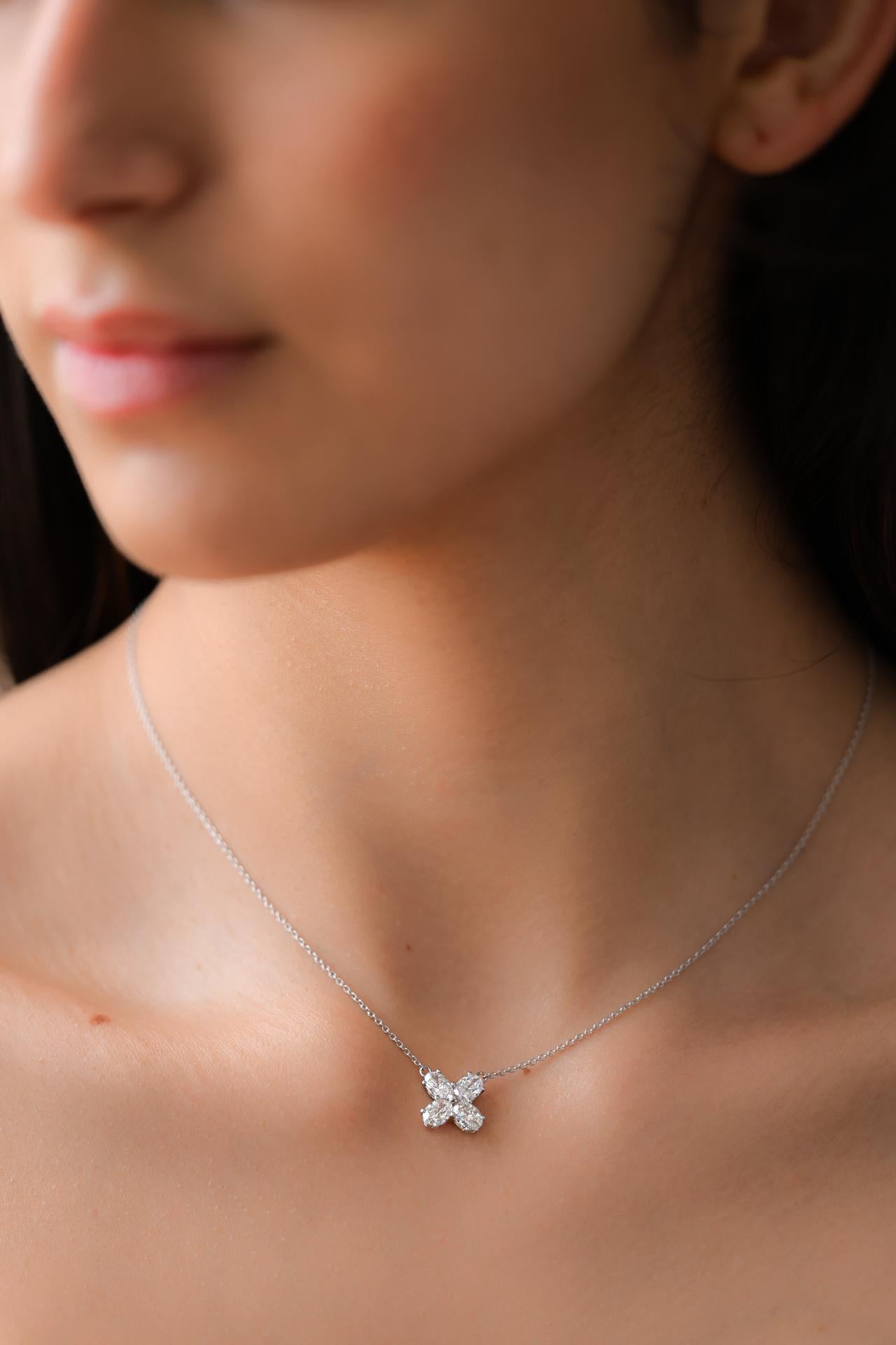 Pendentif pétale ovale 1,21 cts. Neuf - En vente à Los Angeles, CA
